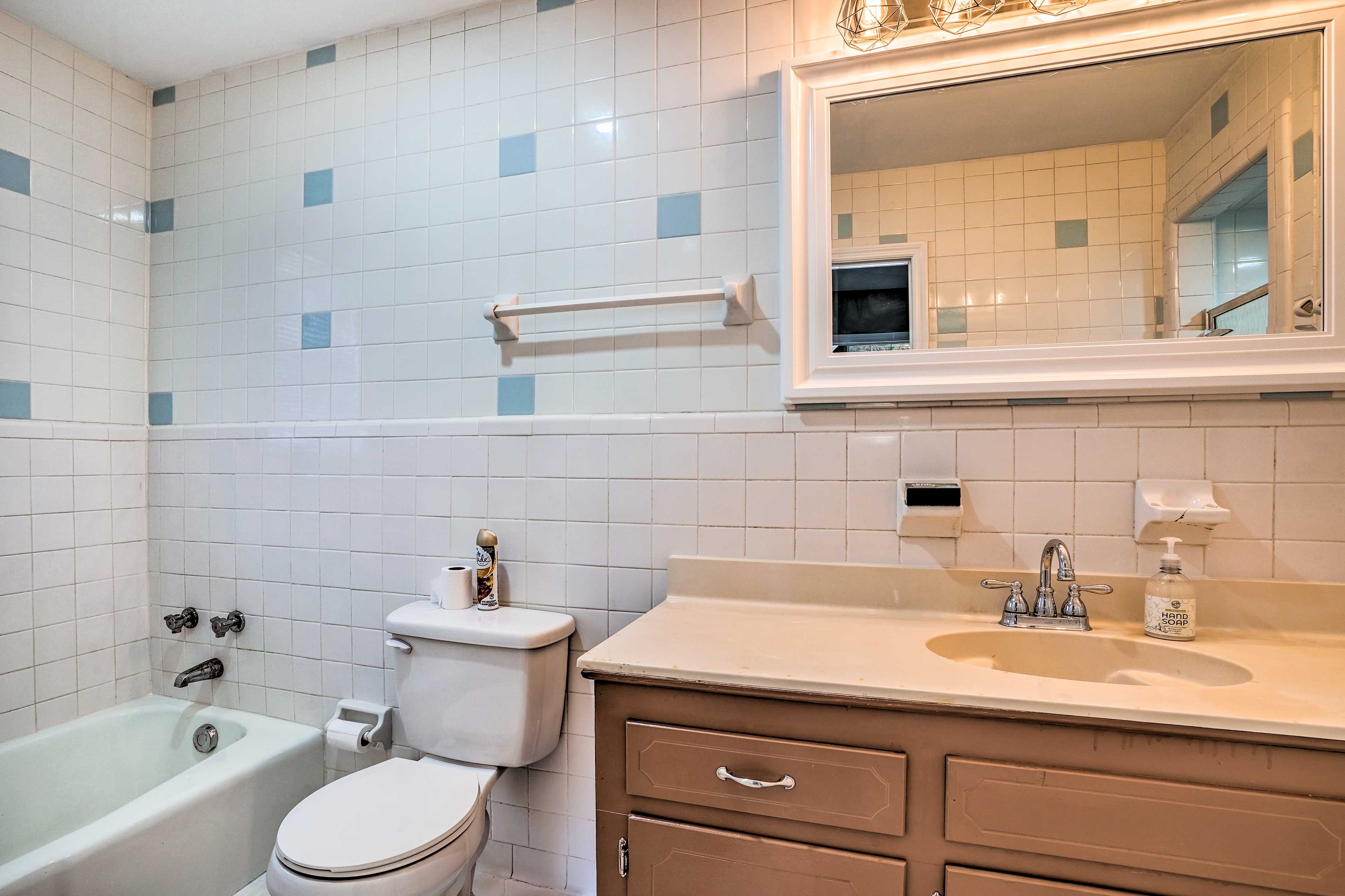 Full Bathroom