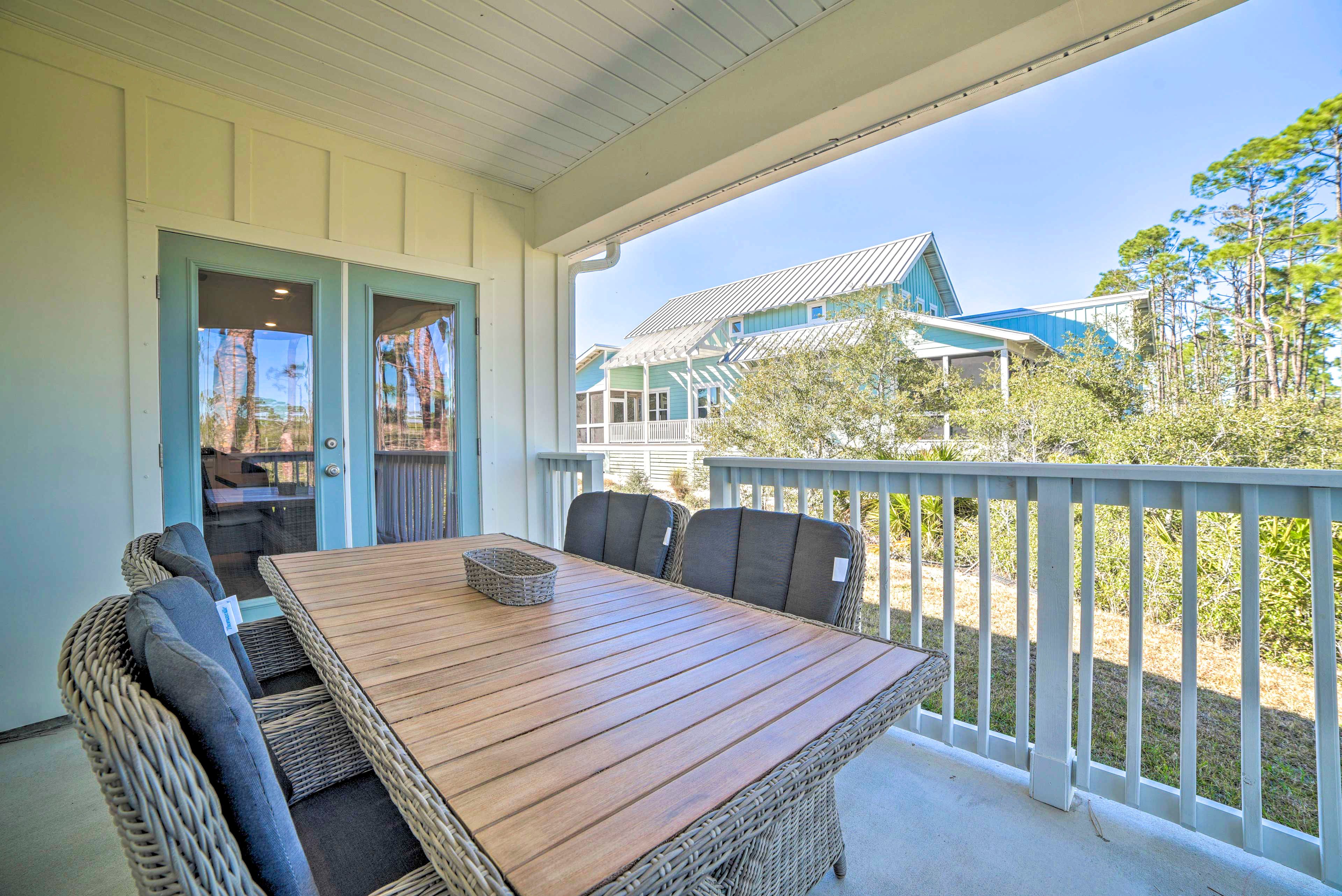 Covered Patio | Outdoor Dining Area