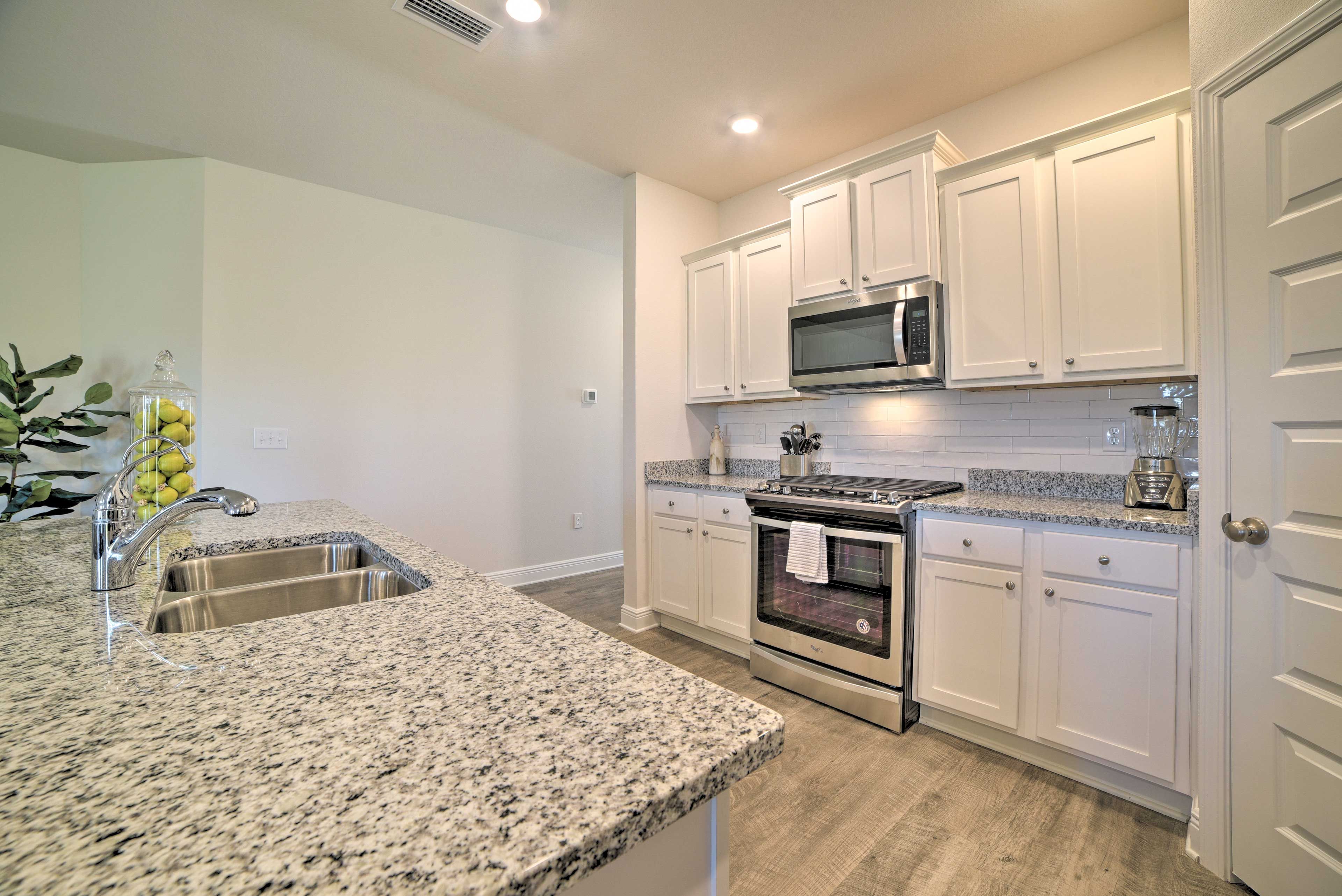 1st Kitchen | Coffee Maker | Toaster | Crockpot | Blender