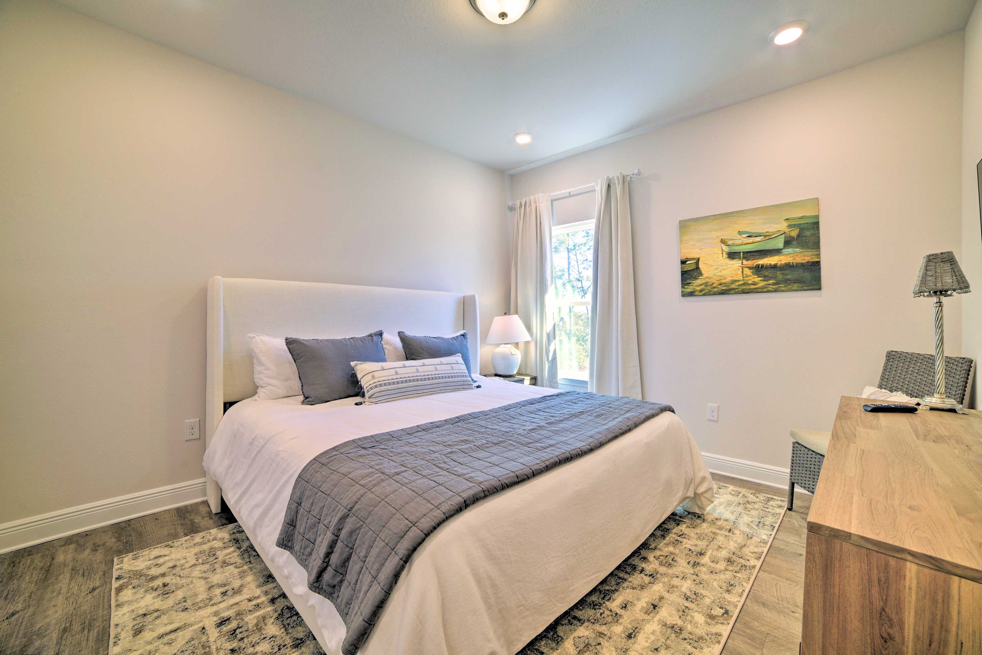 Bedroom 4 | King Bed | Mother-In-Law Suite