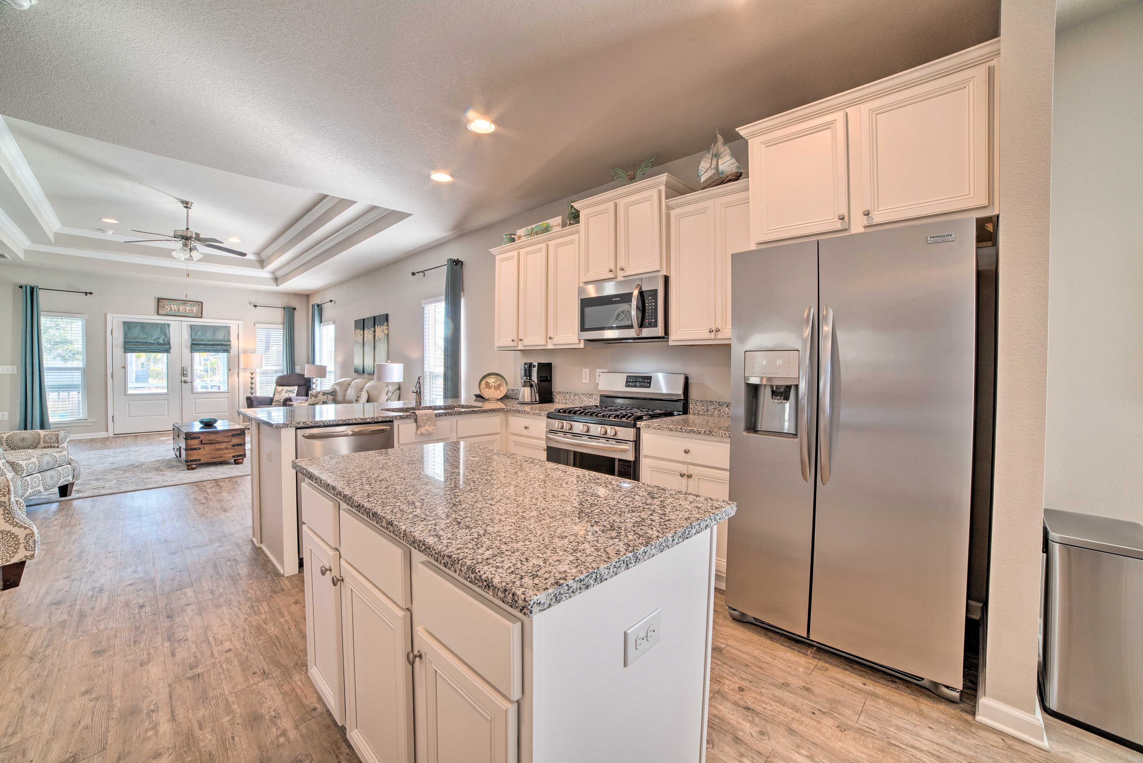 Fully Equipped Kitchen | Pots & Pans
