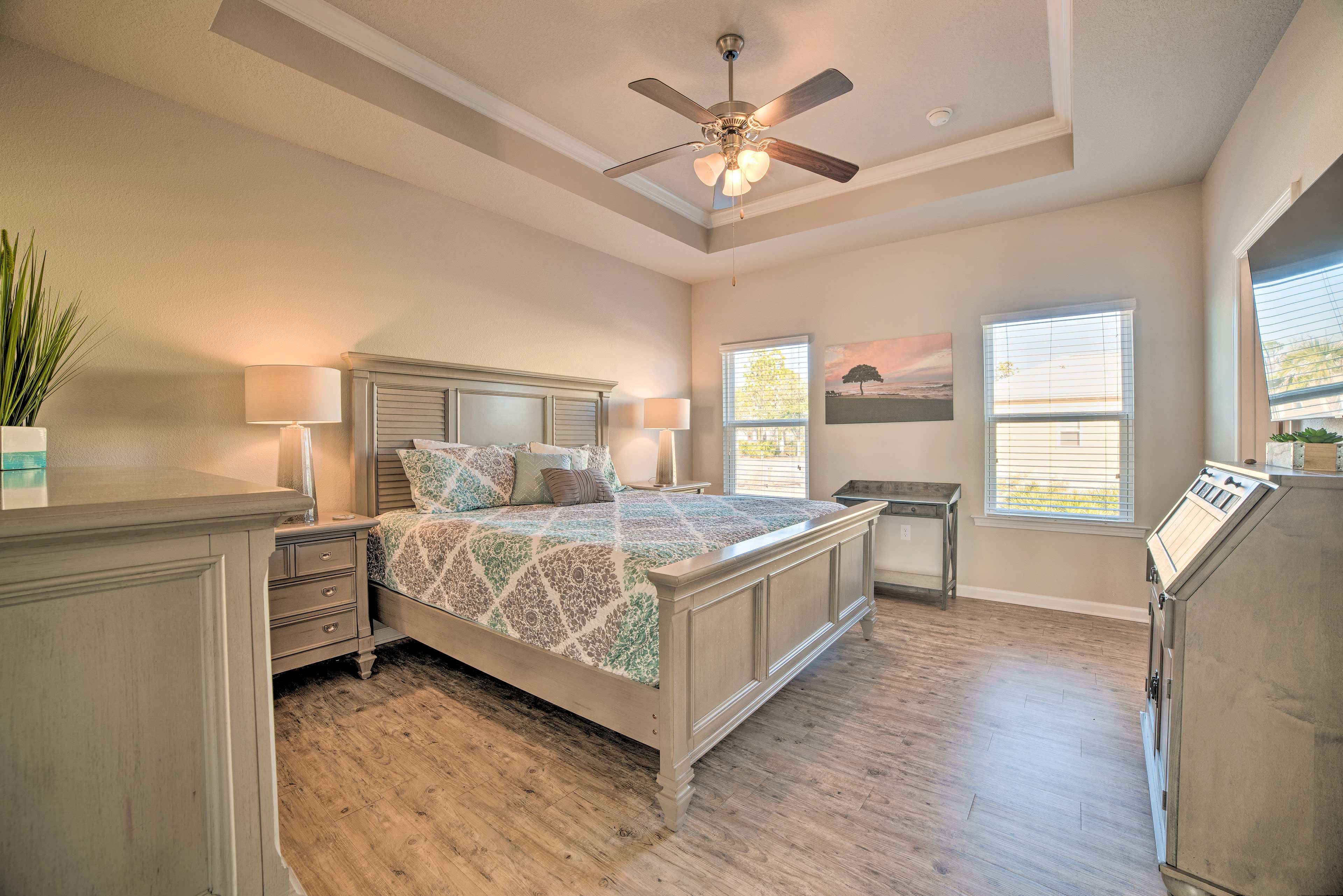 Bedroom 1 | King Bed