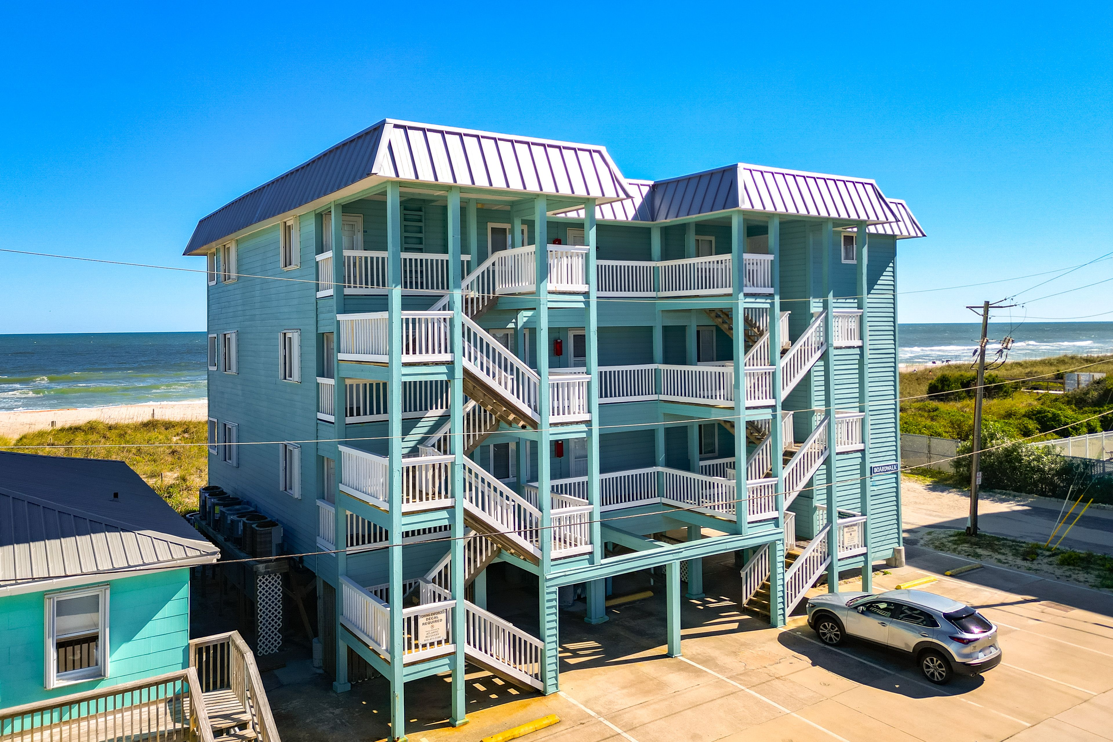 Exterior | 2nd-Floor Unit | Walking Distance to Restaurants & Bars