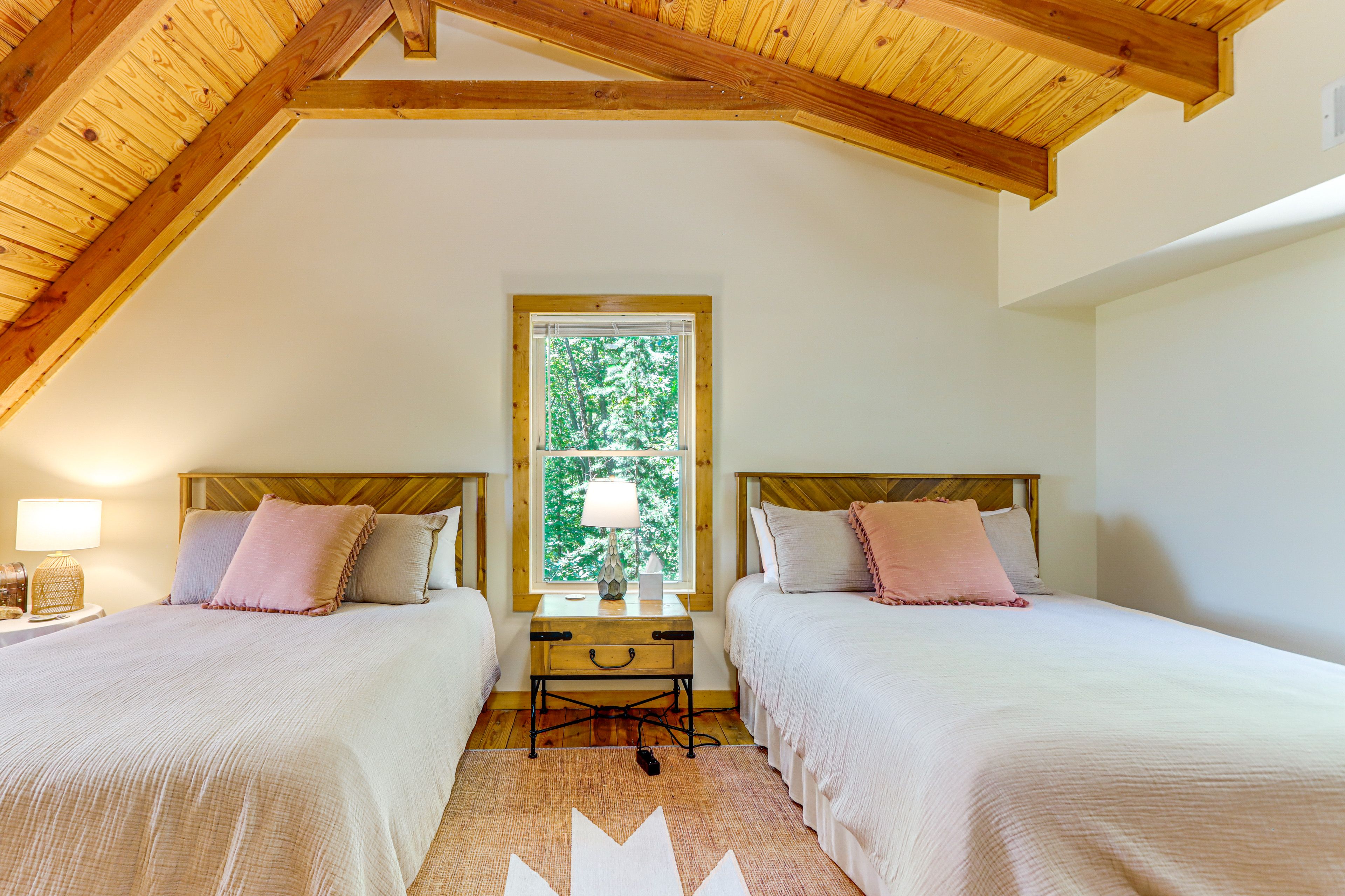 Bedroom 4 | 2 Full Beds | 2nd Floor