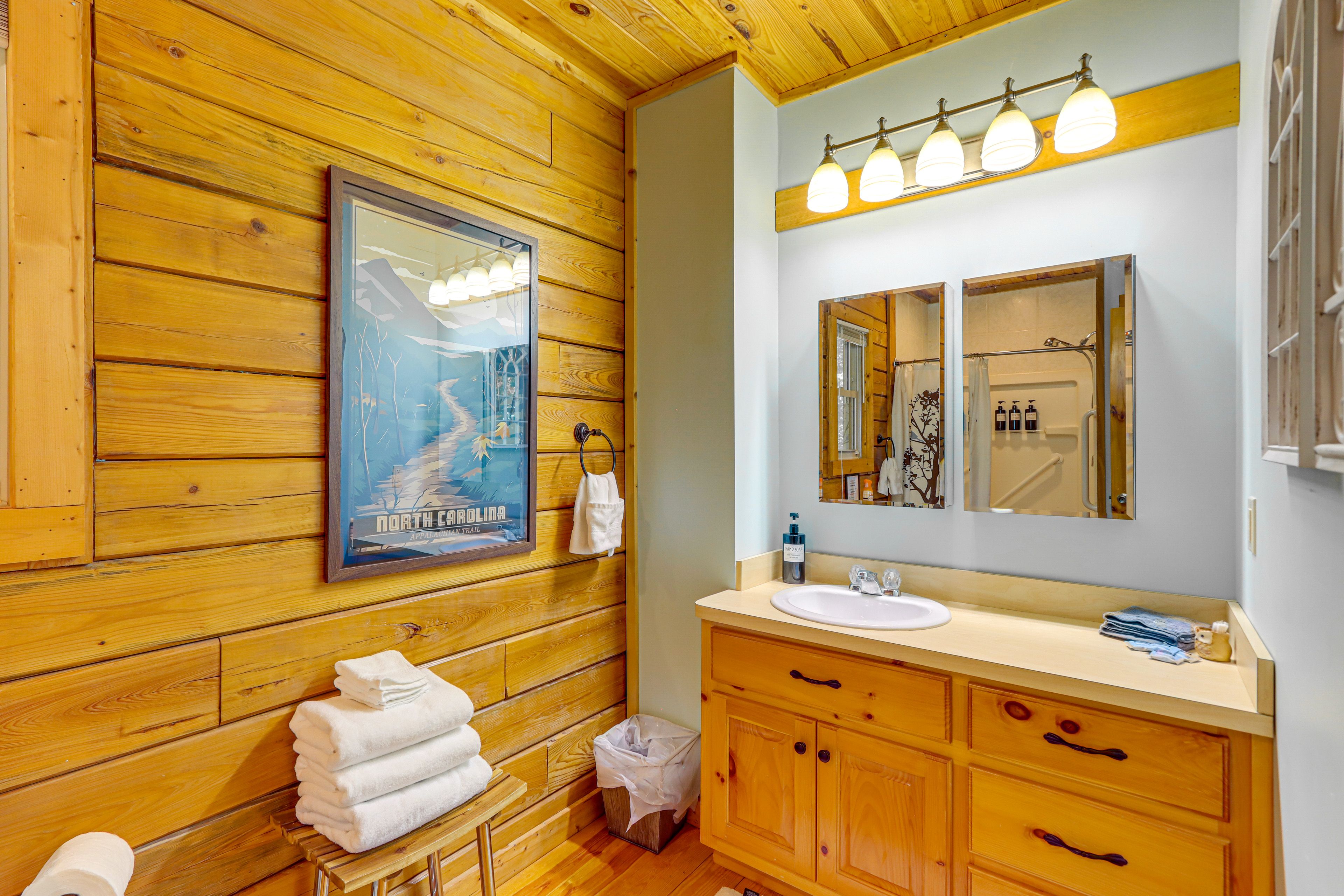 Full Bathroom | 1st Floor