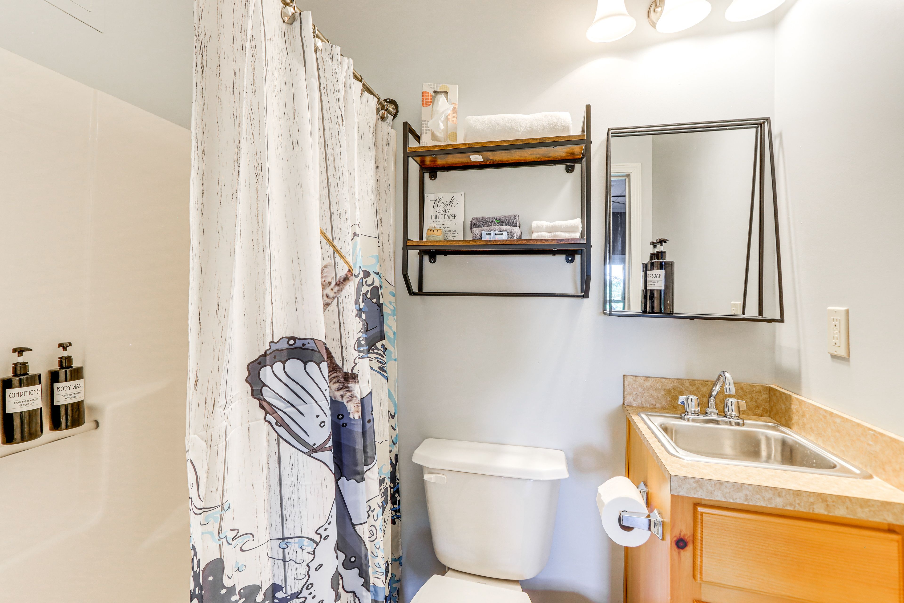 Full Bathroom
