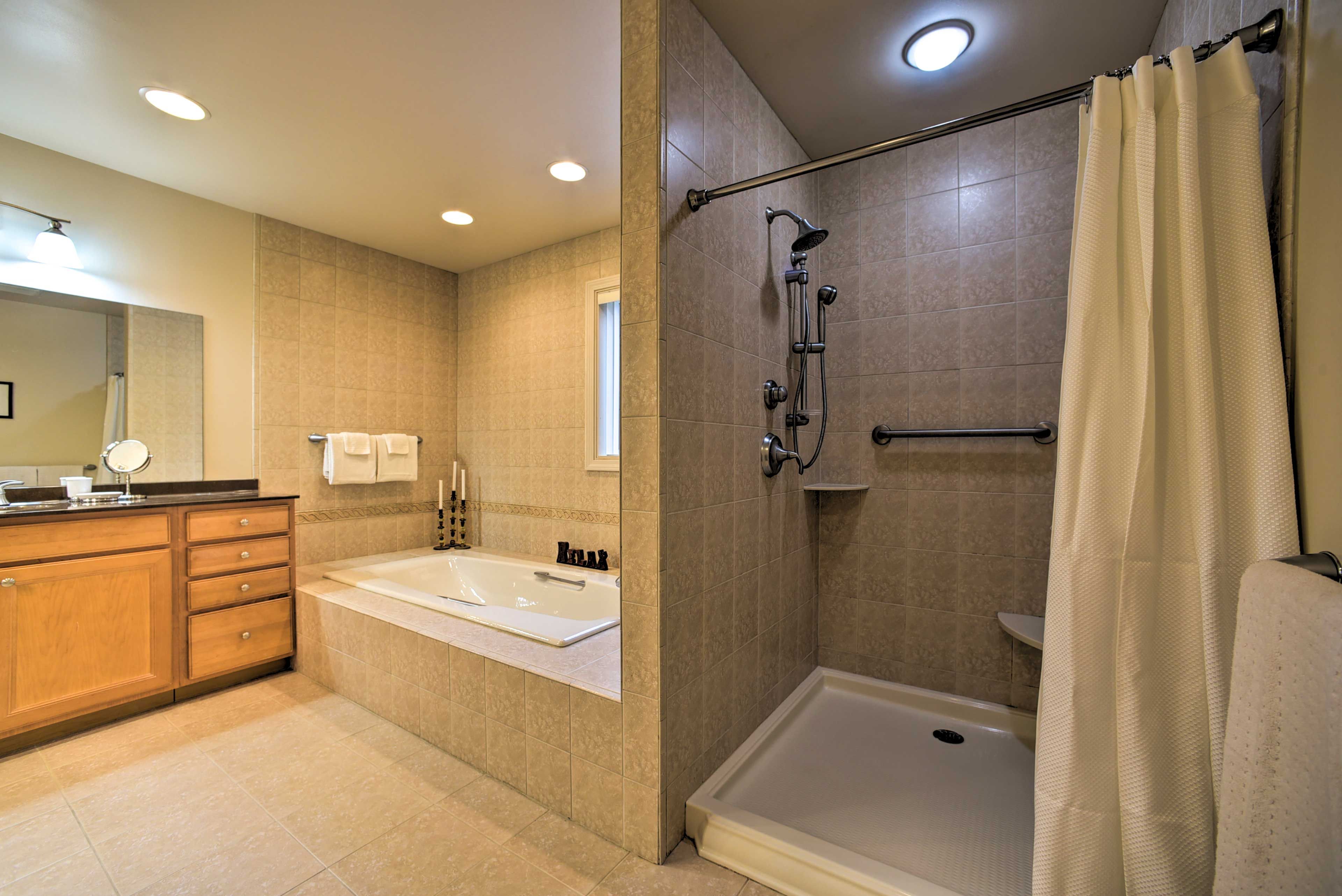 En-Suite Bathroom | Grab Rails in Shower