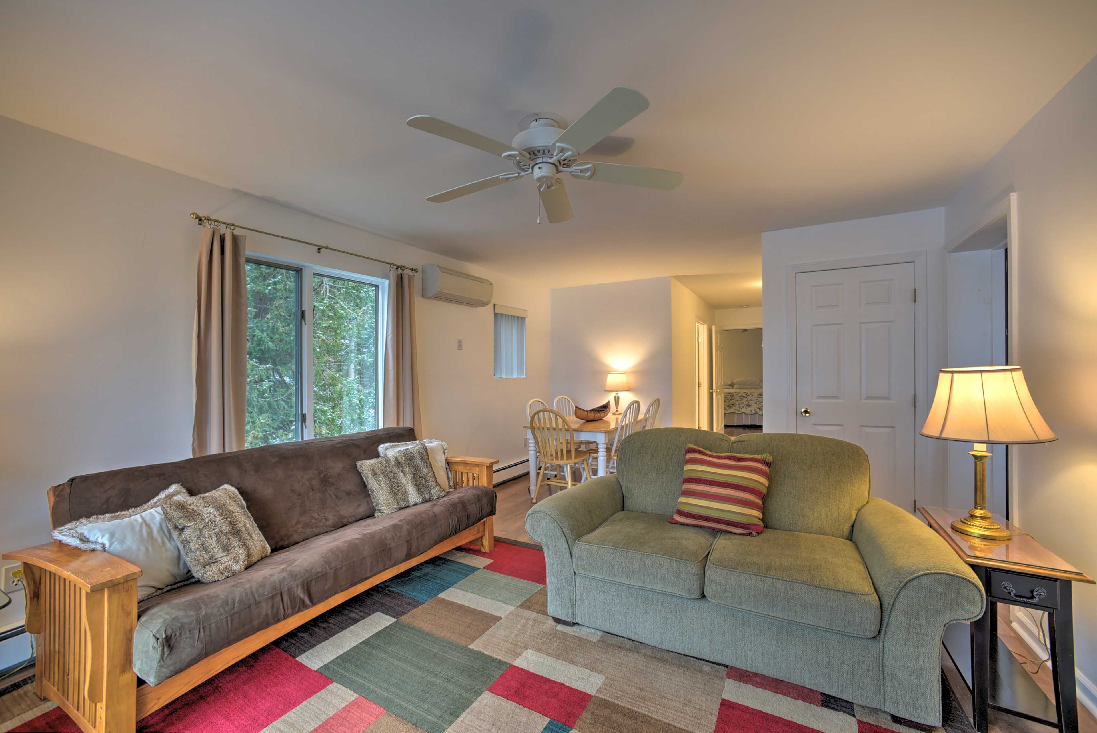 Living Room | Futon