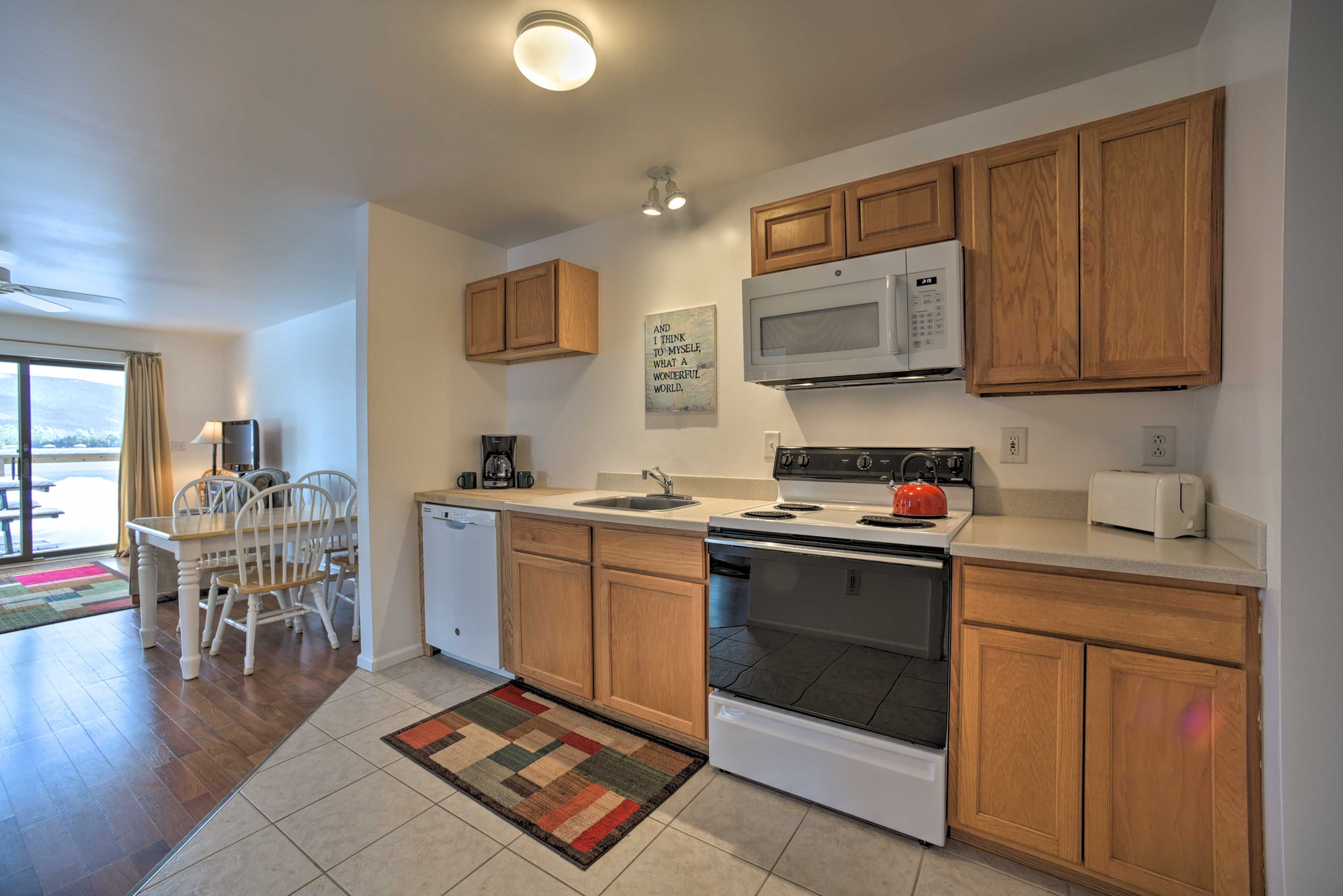 Kitchen | Toaster | Drip Coffee Maker | Hot Water Pot