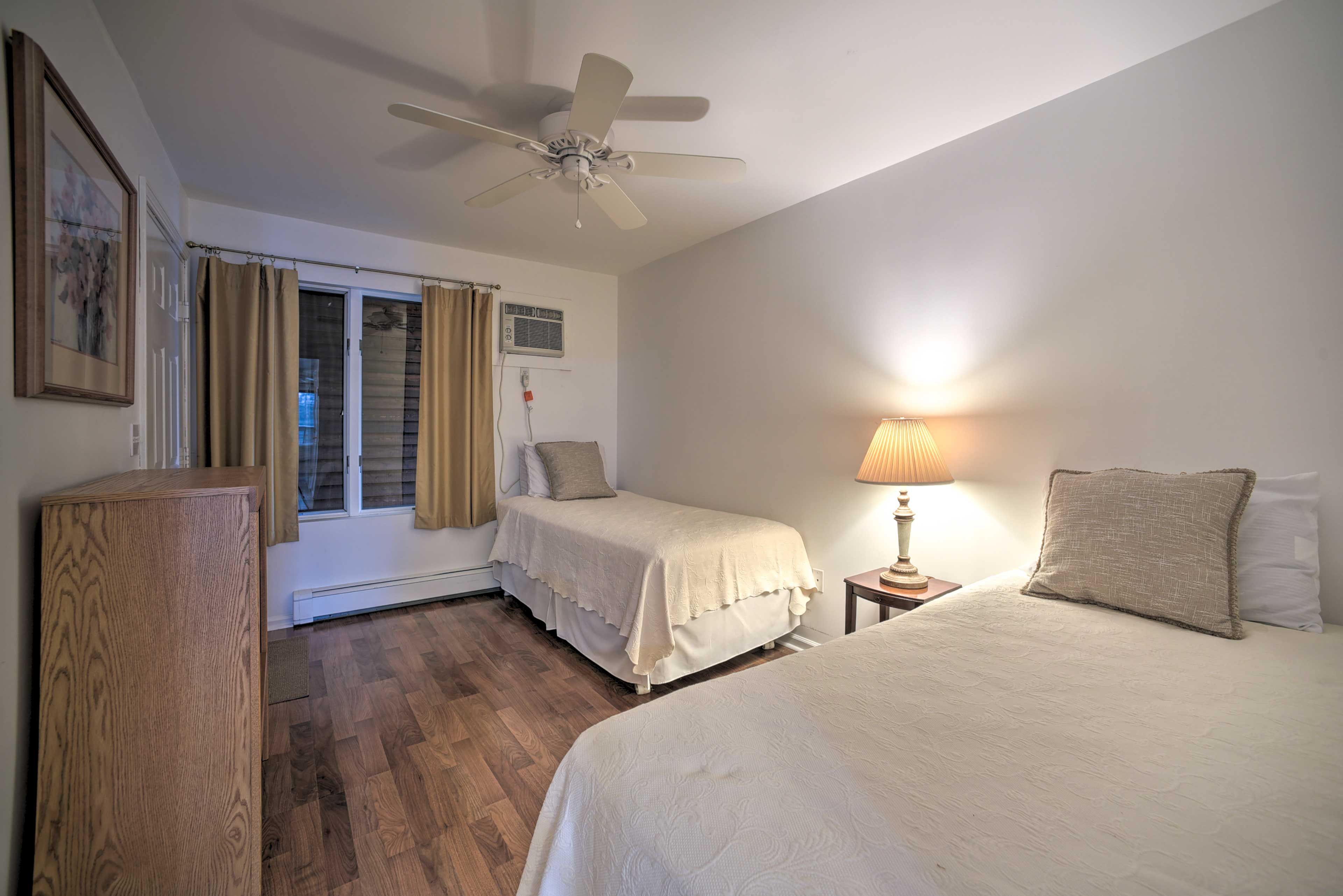 Bedroom | 2 Twin Beds