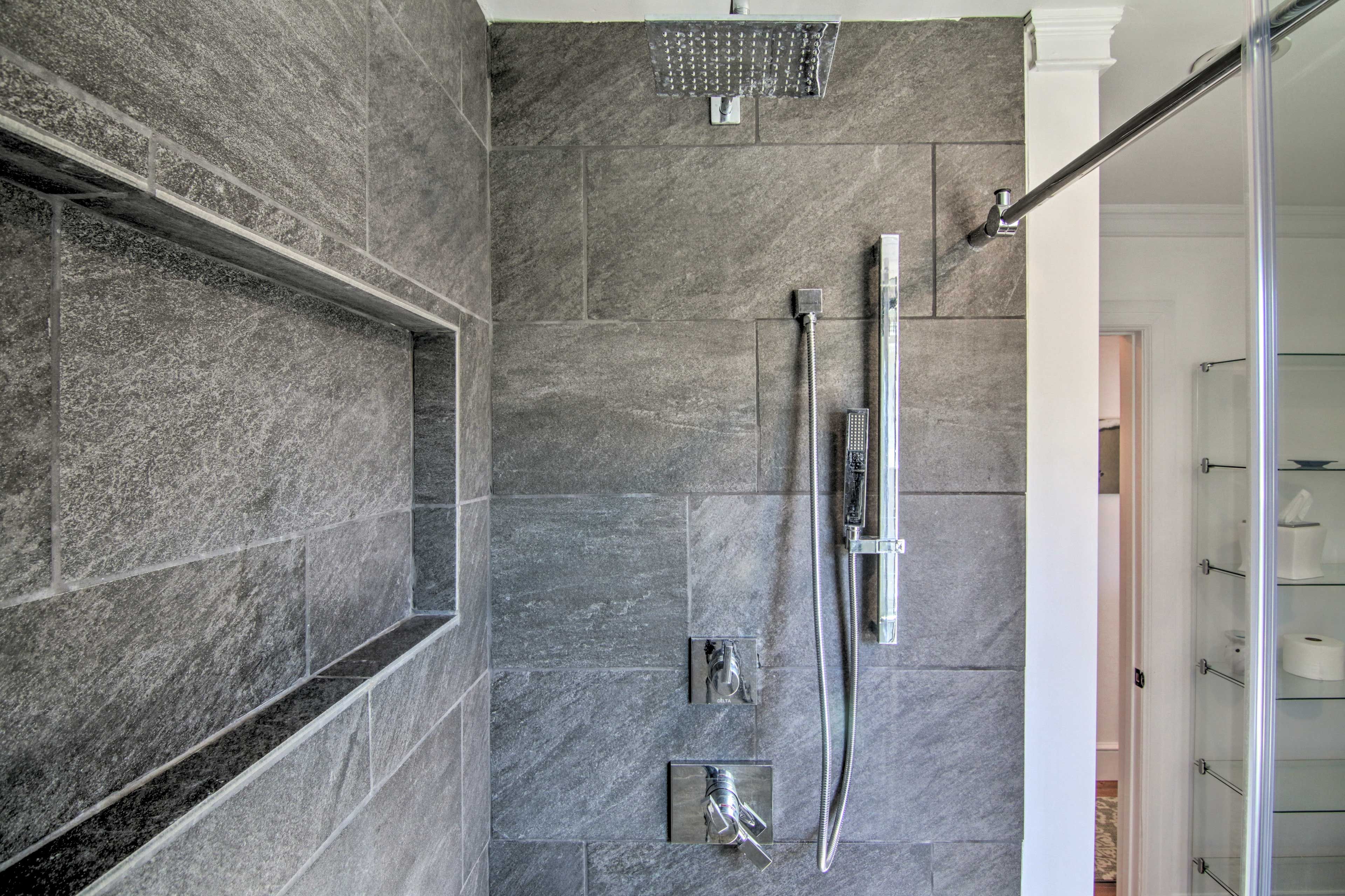 Full Bathroom | Spa Shower