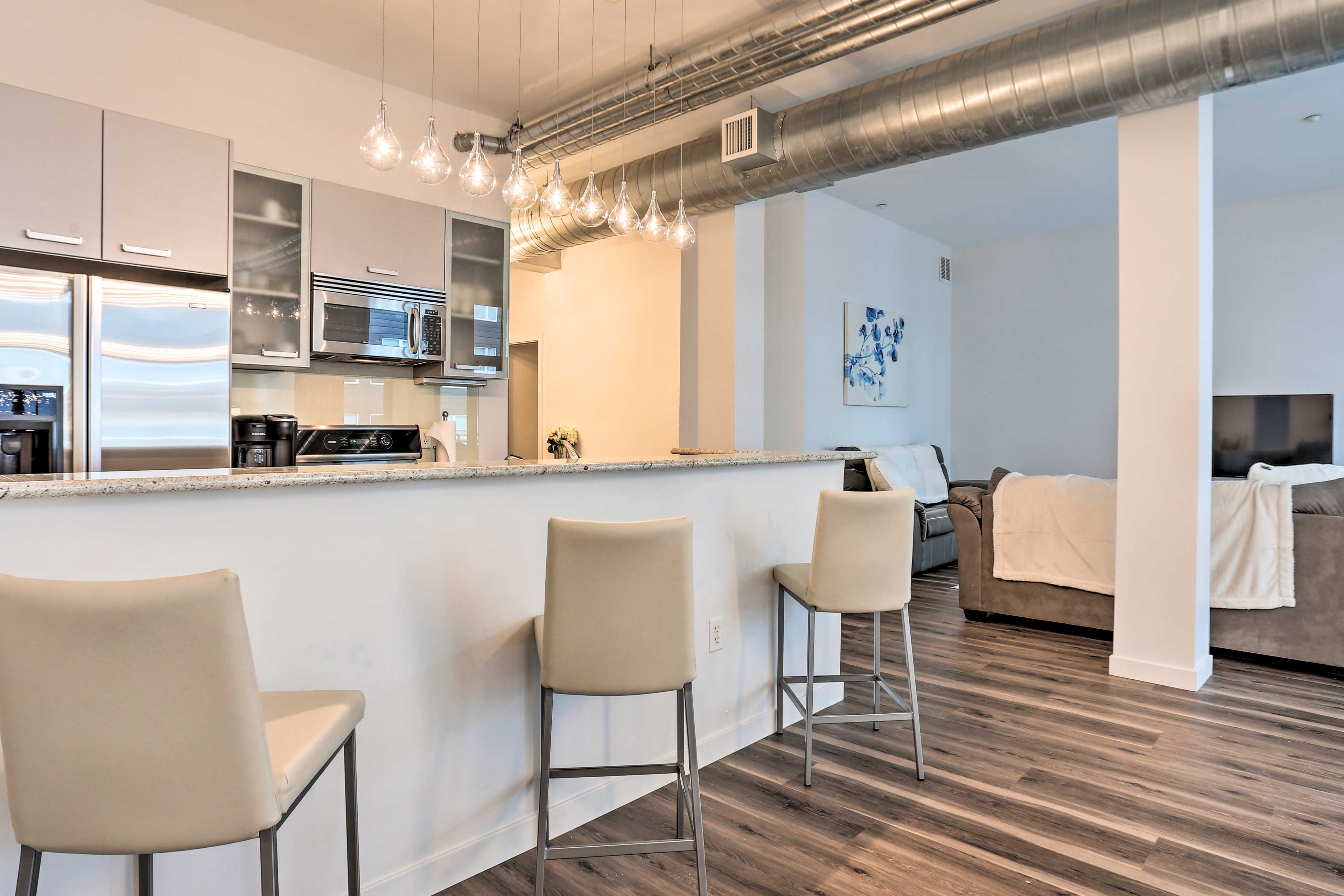 Kitchen | Breakfast Bar w/ Seating