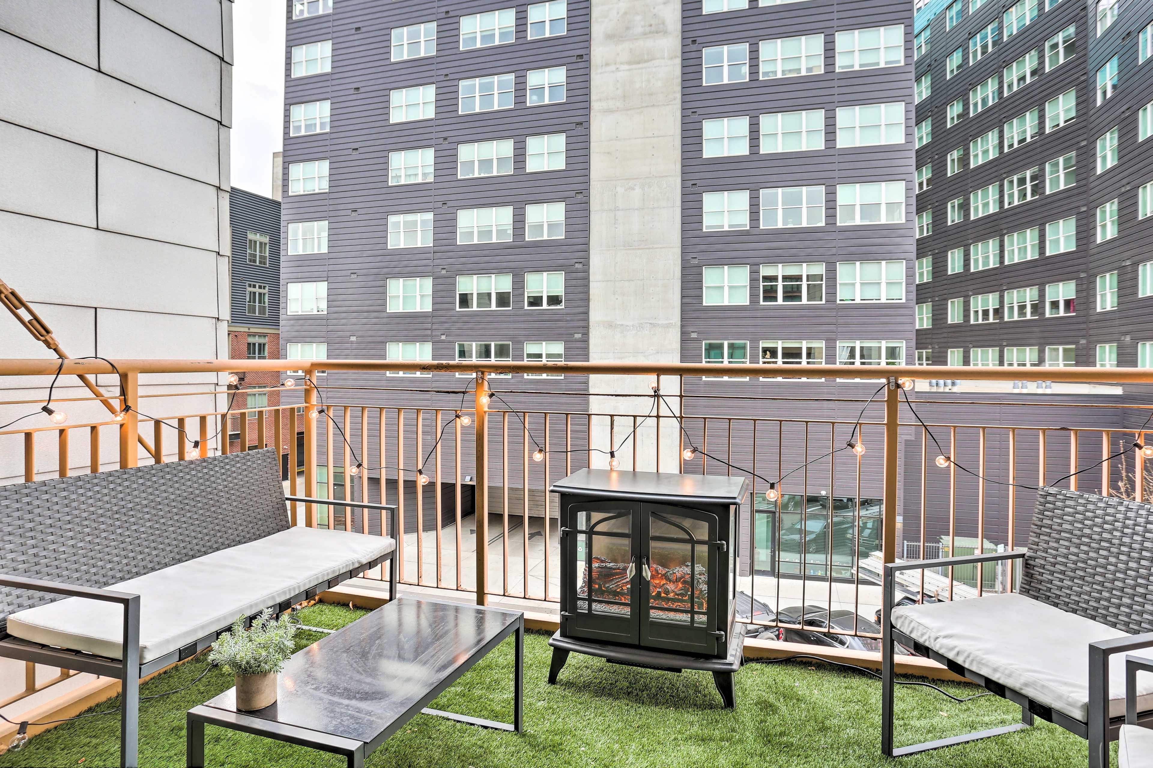 Private Balcony | City Views