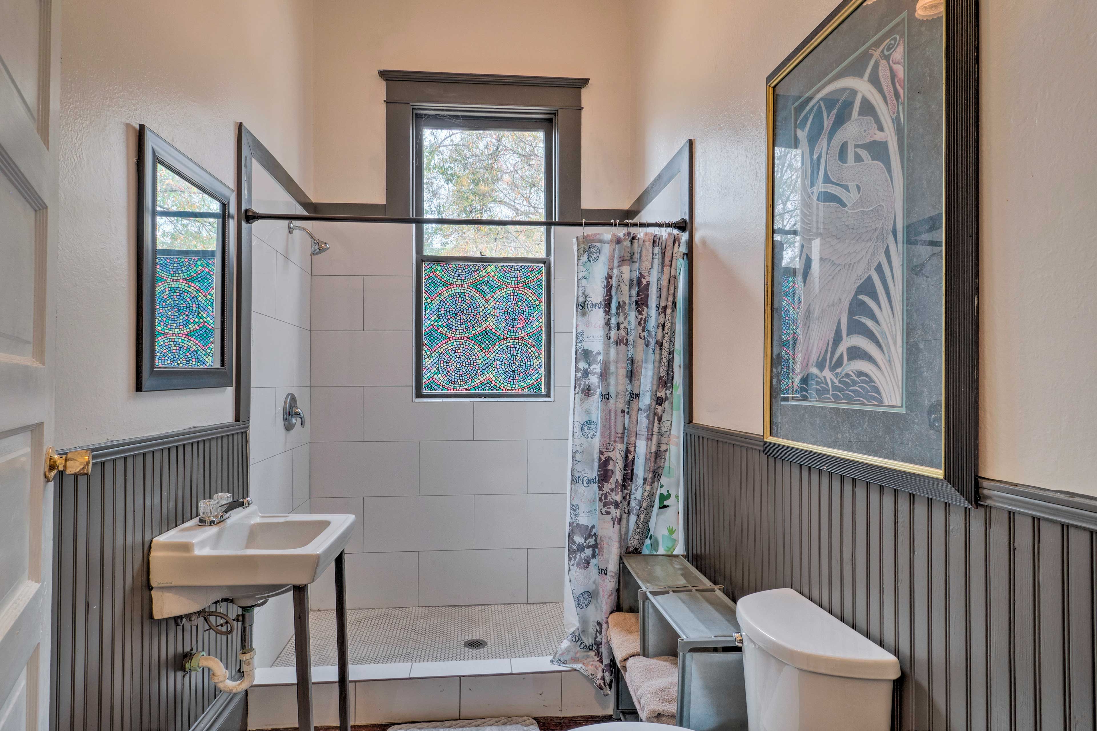 Full Bathroom