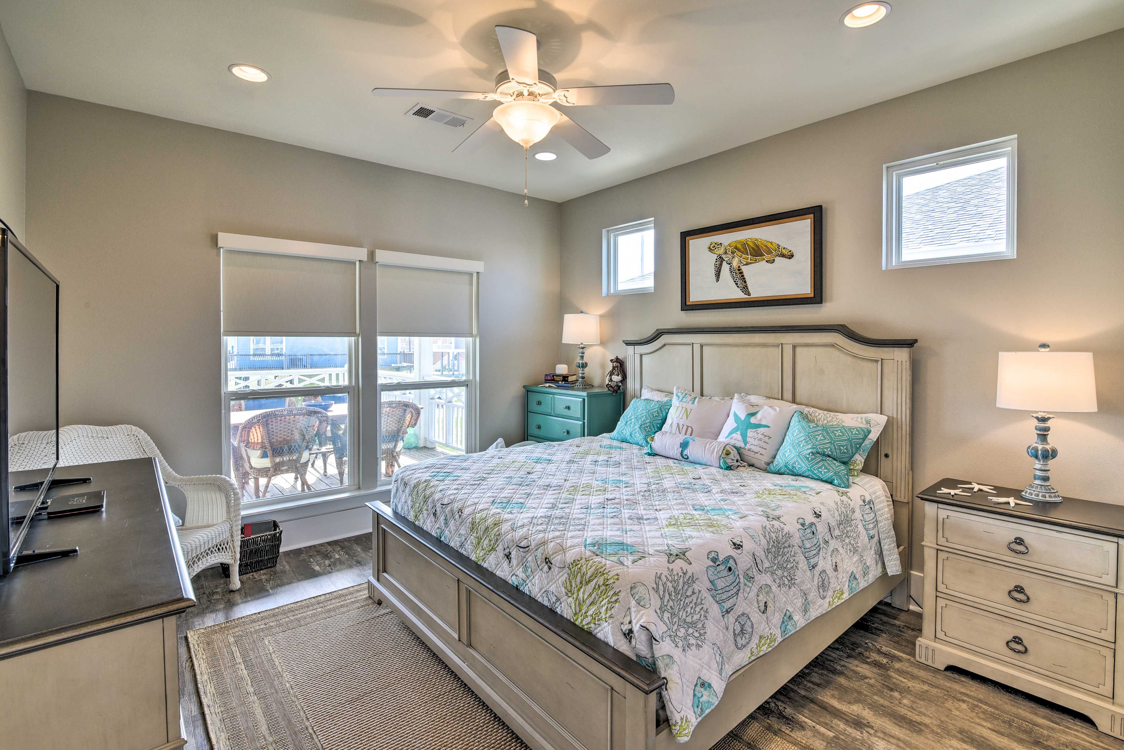Bedroom 1 | King Bed