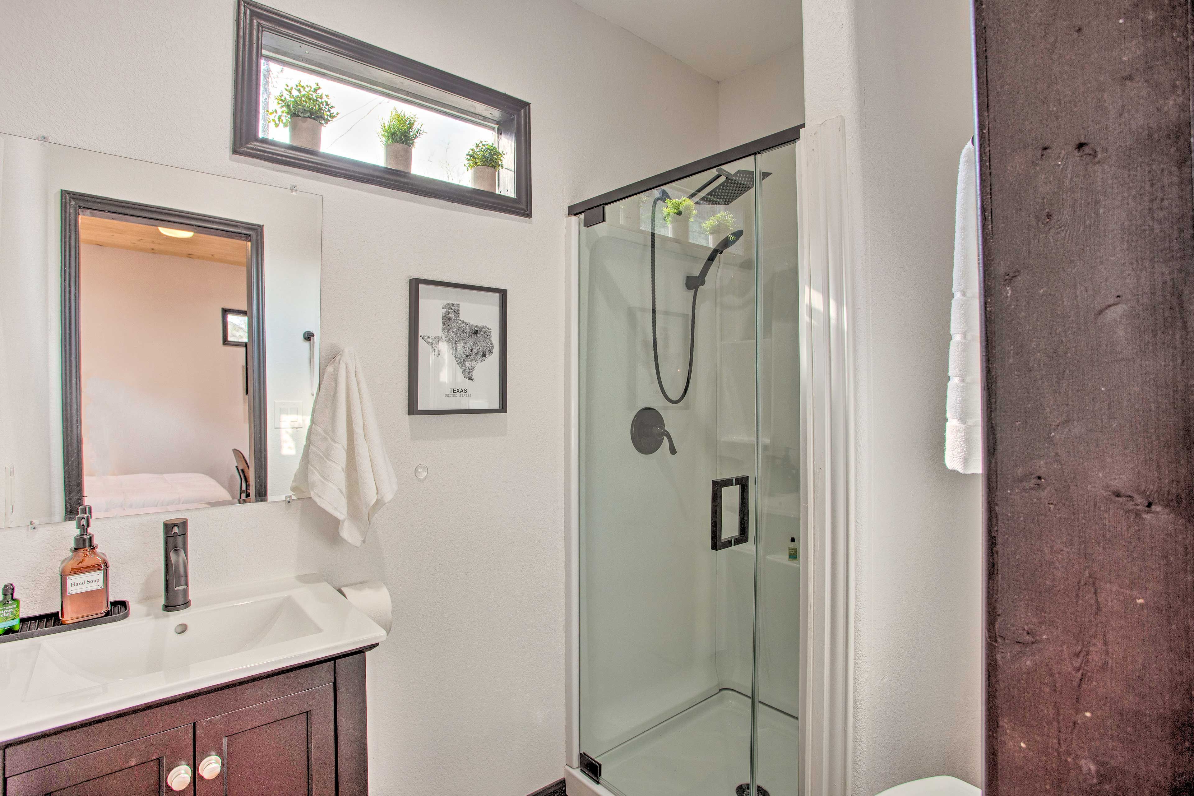 Full Bathroom | Hair Dryer
