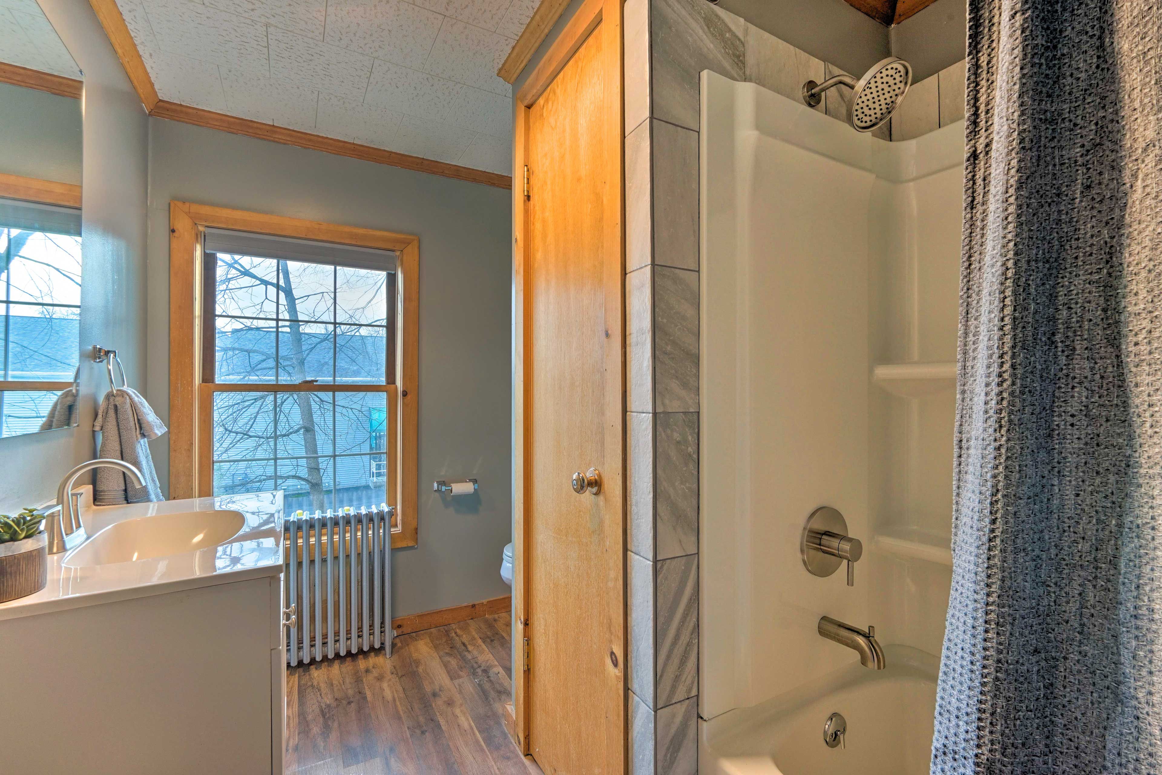 Full Bathroom