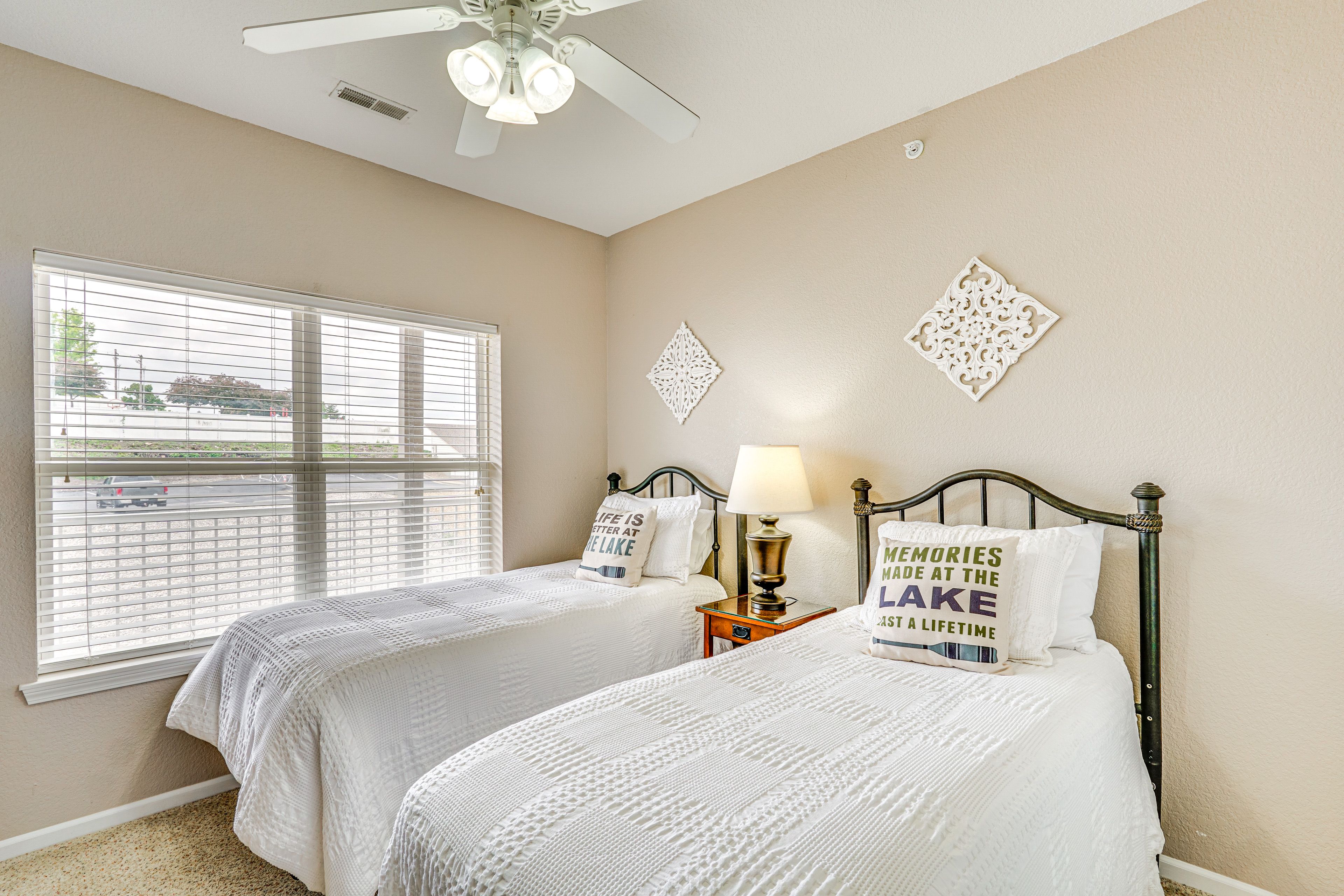 Bedroom 3 | 2 Twin Beds