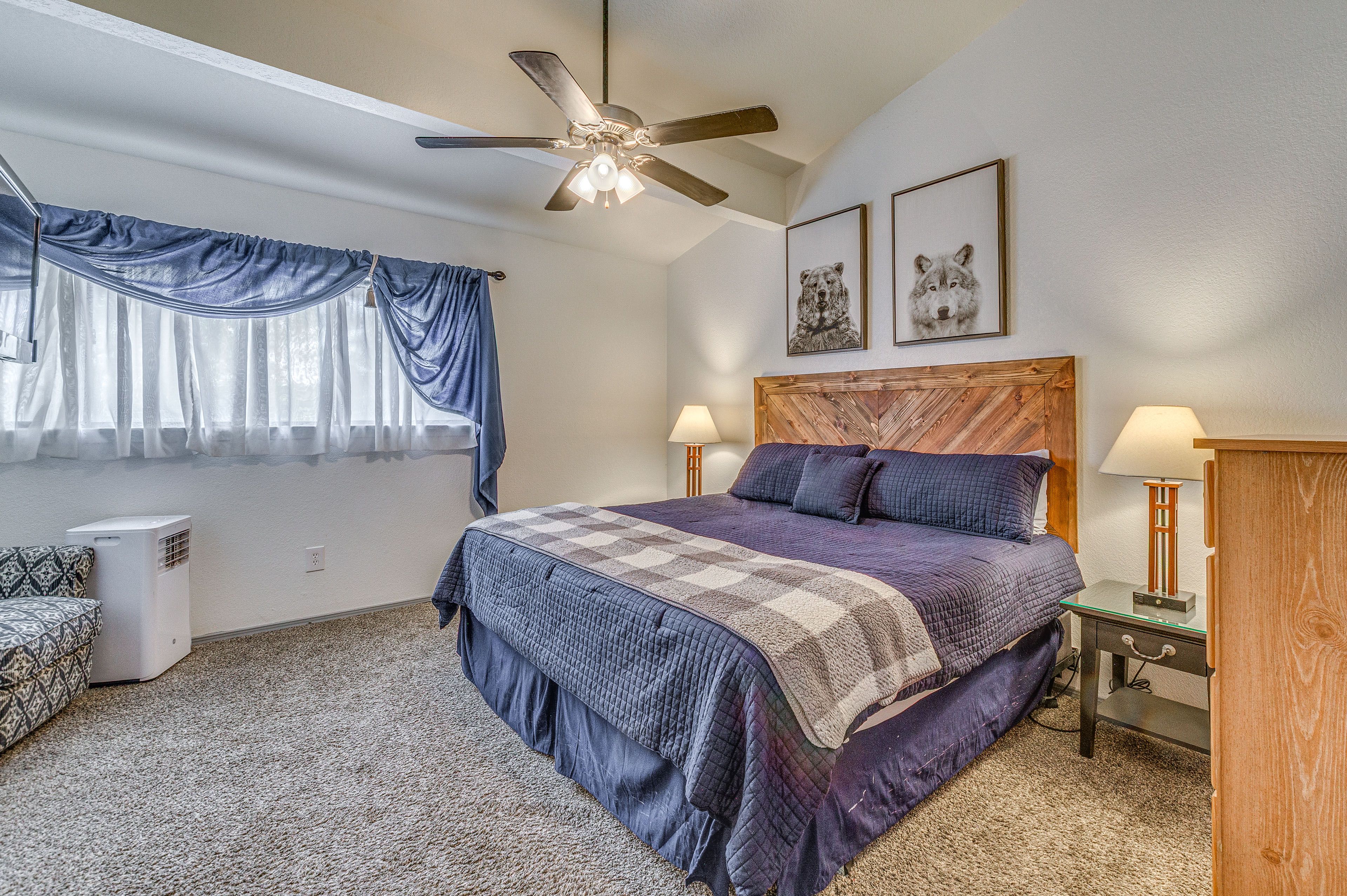 Bedroom 1 | King Bed