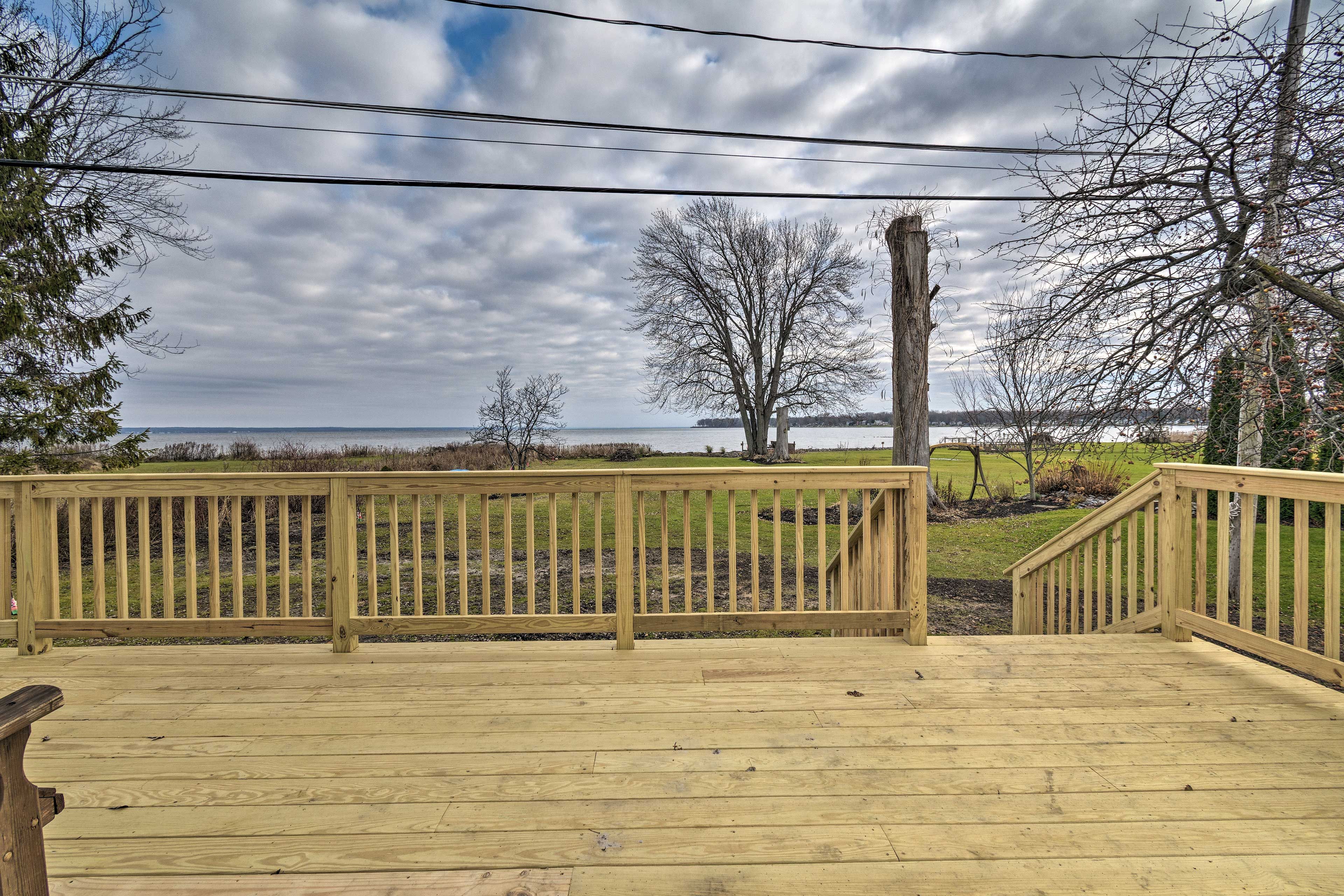 Wraparound Deck
