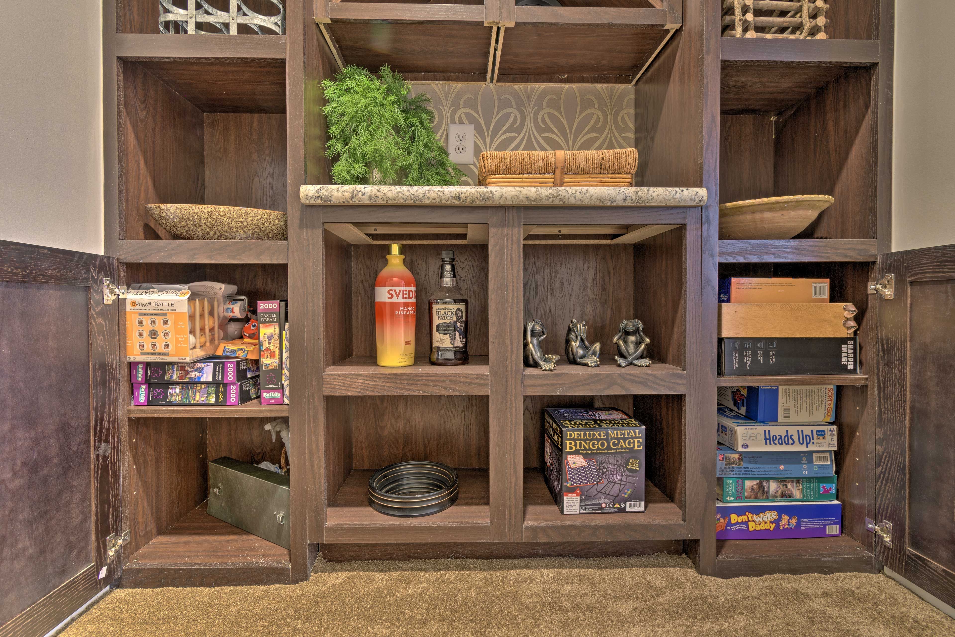 Cabinets | Board Games | Puzzles
