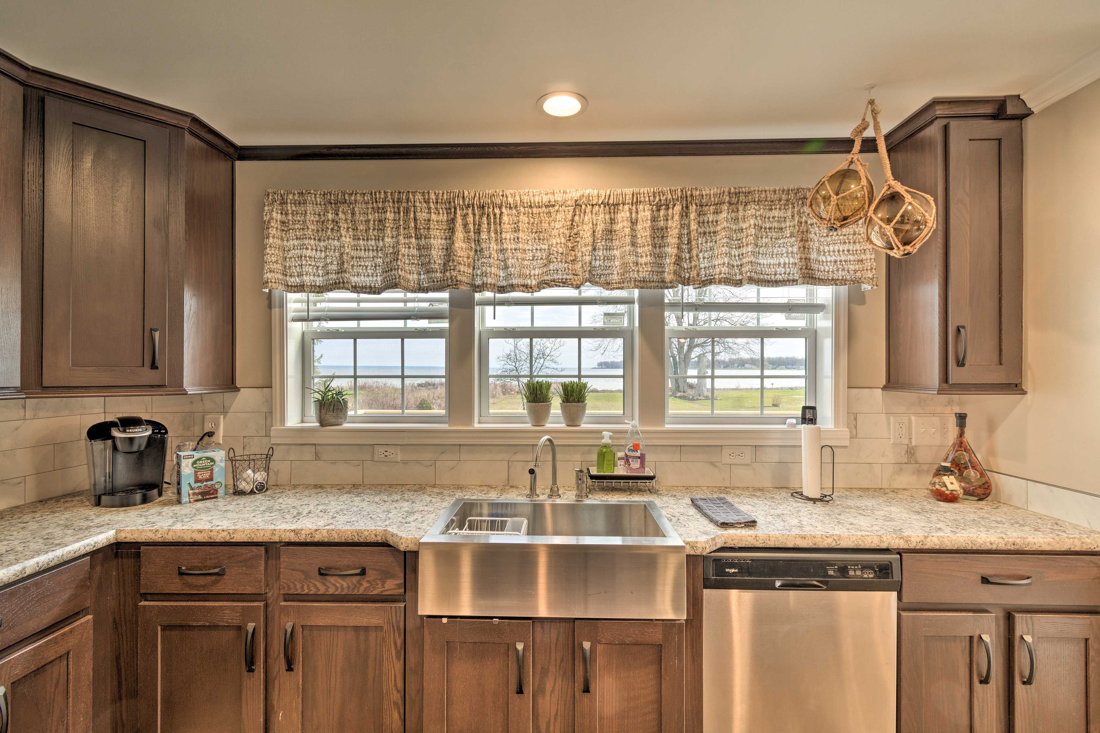 Kitchen | Trash Bags | Paper Towels