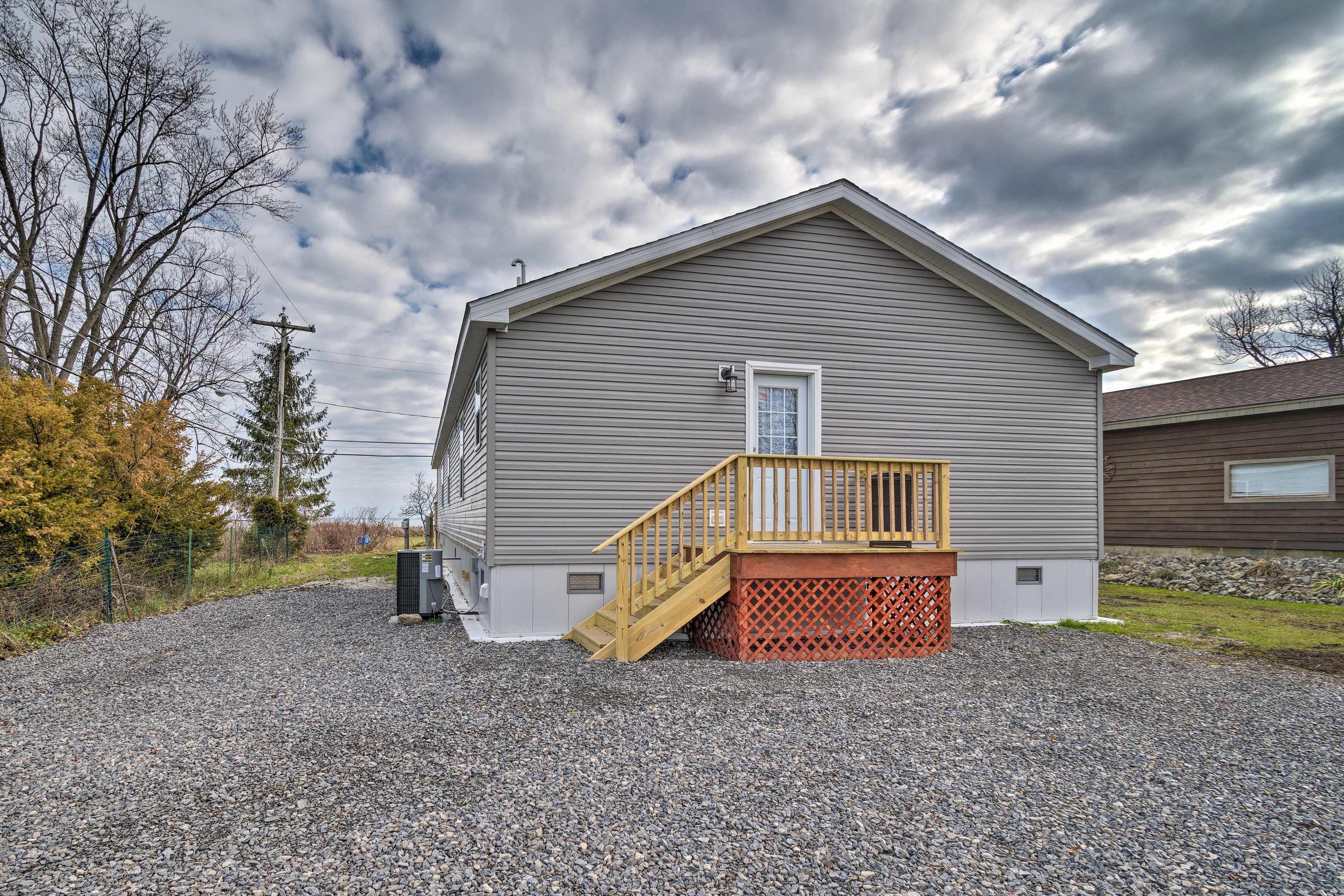 Property Exterior | Side Door | Front Entrance