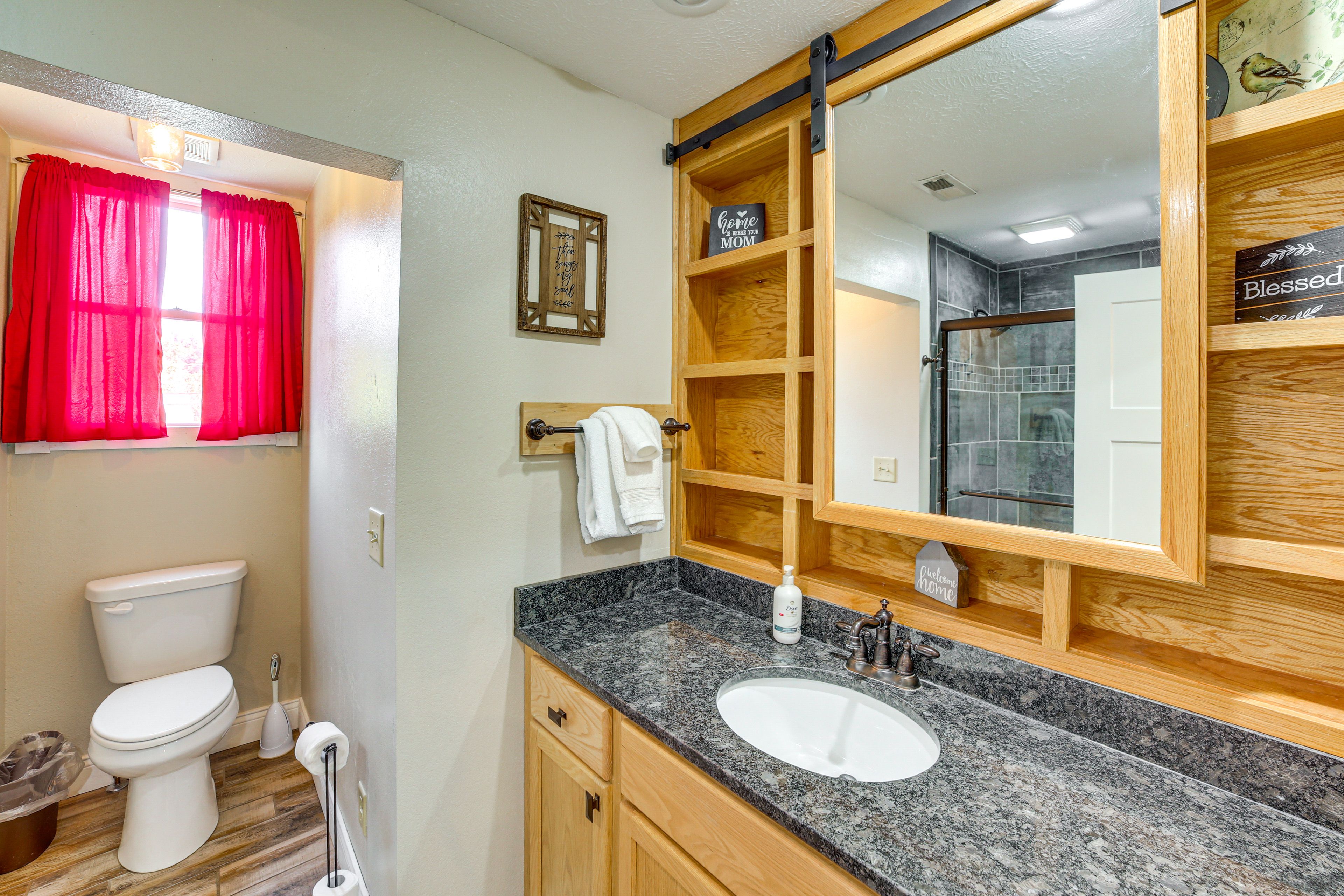 Full Bathroom | Hair Dryer