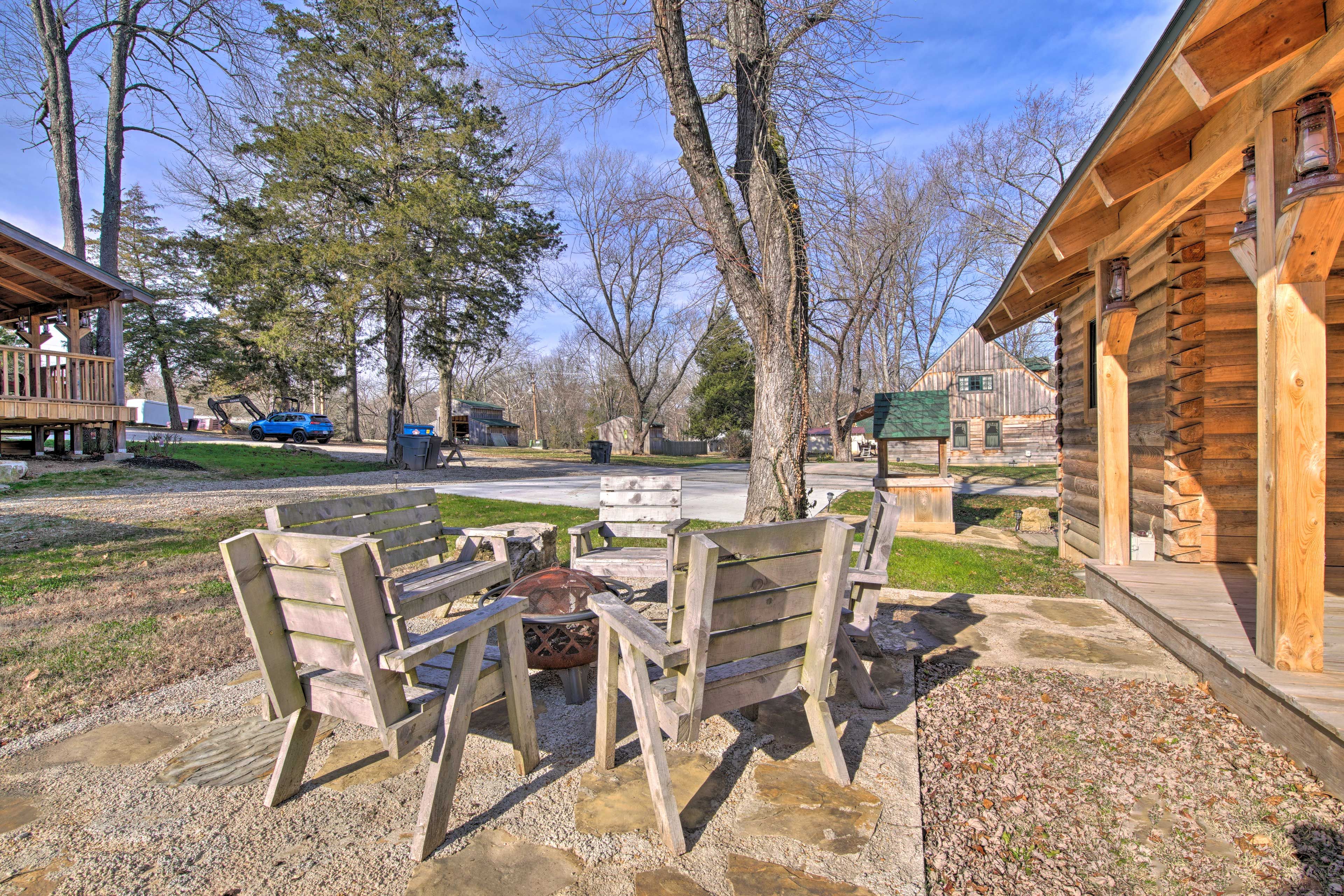 Cabin Exterior | Fire Pit
