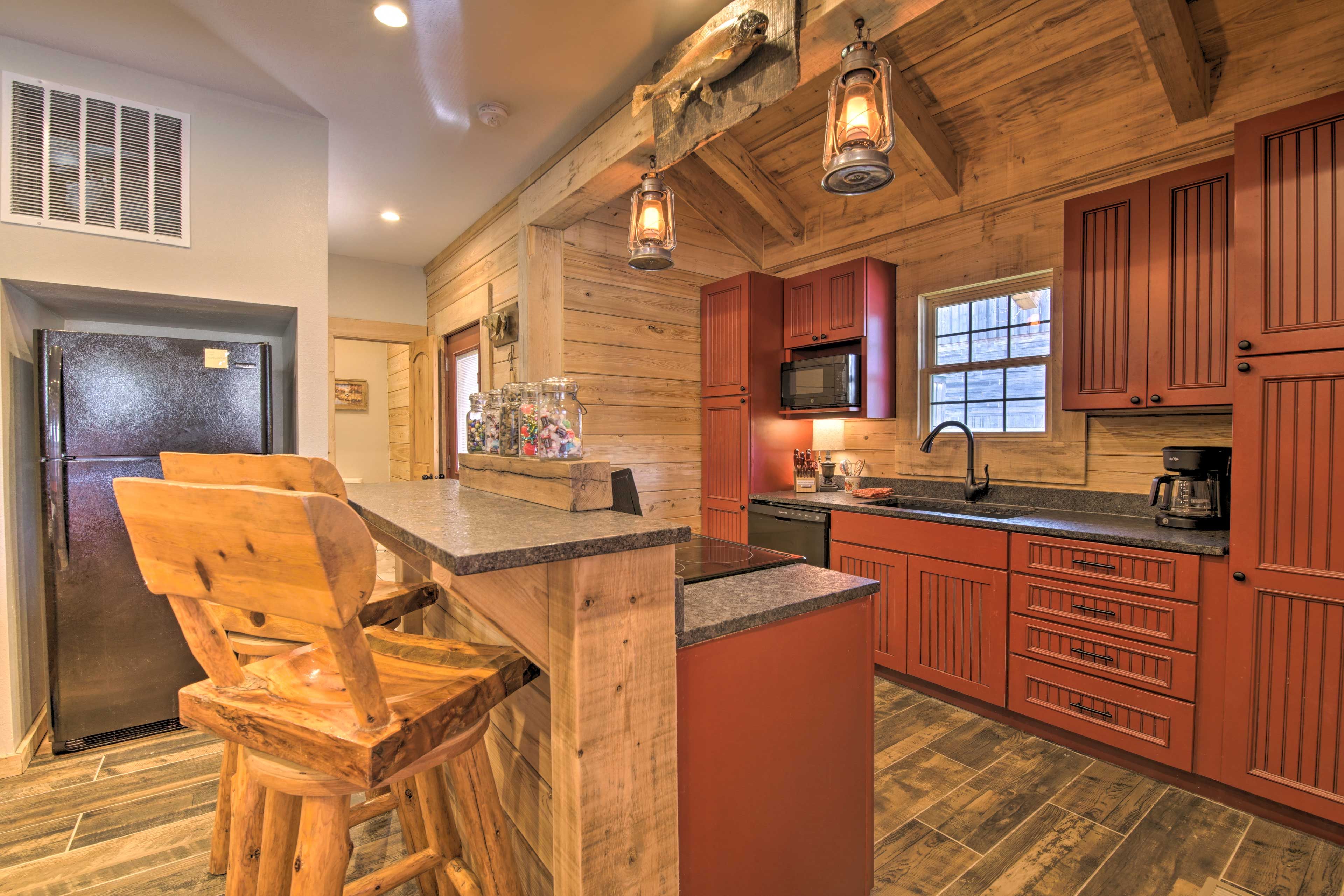 Kitchen | Breakfast Bar Seating