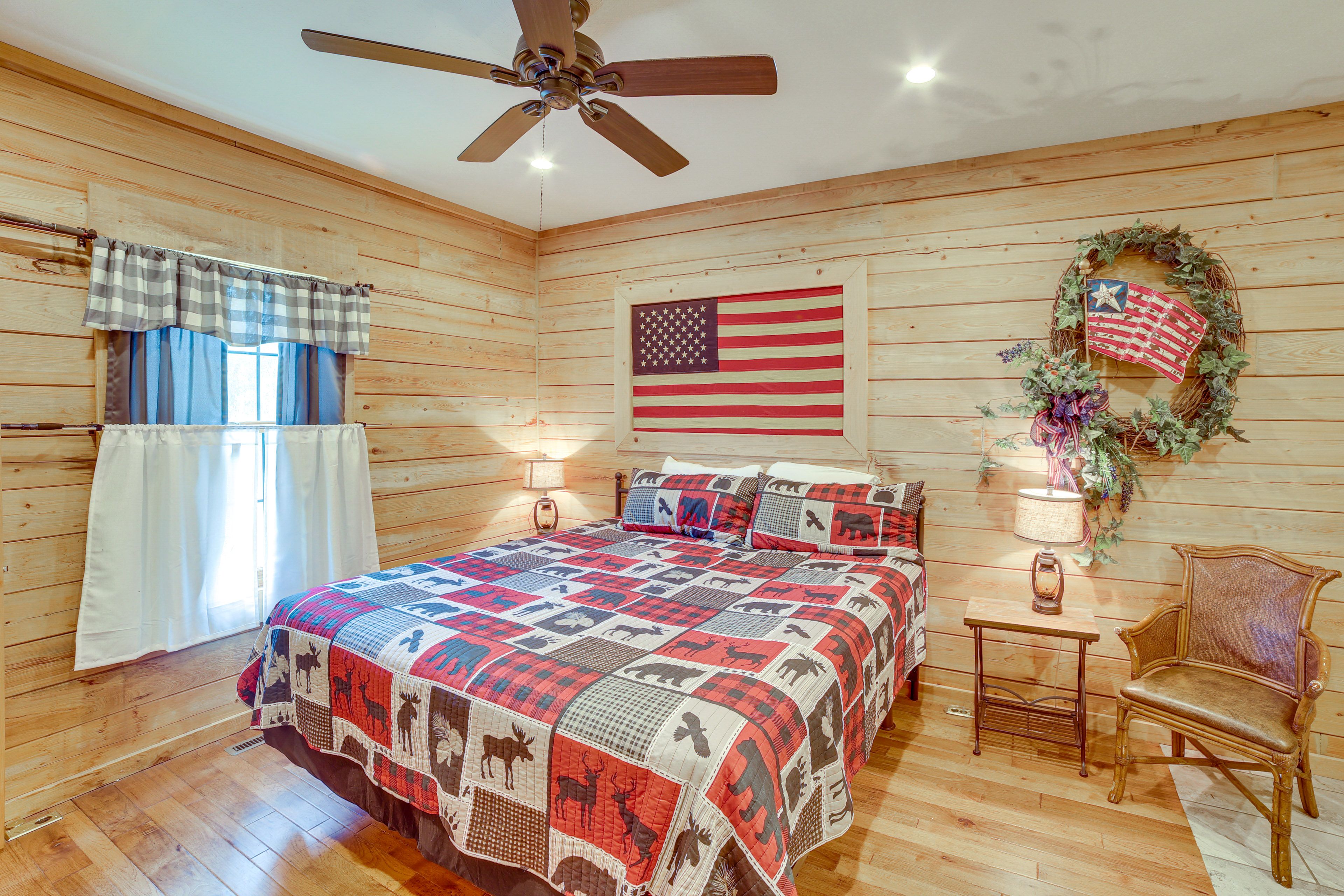 Bedroom 1 | King Bed | Main Level