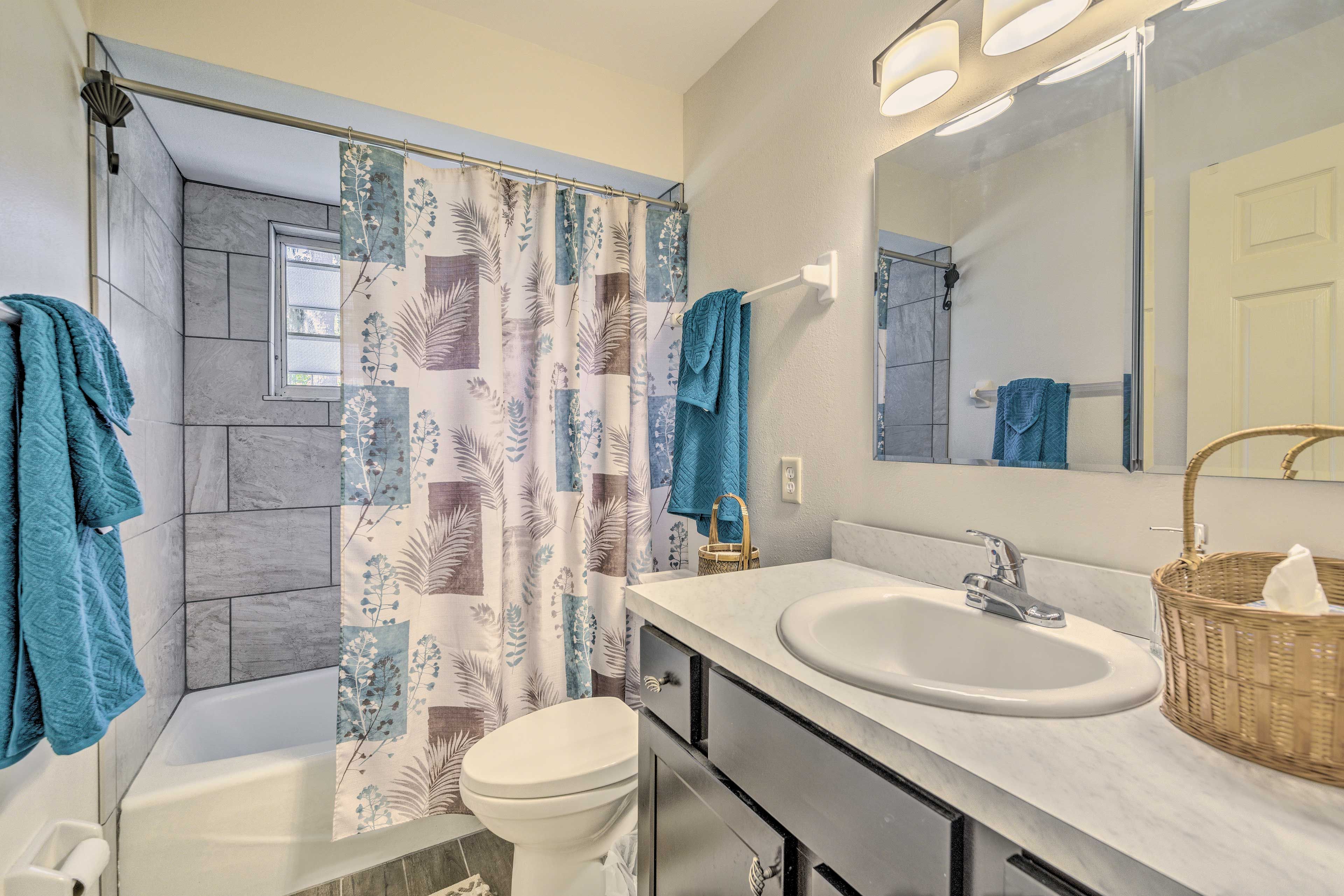 Bathroom | Towels Provided