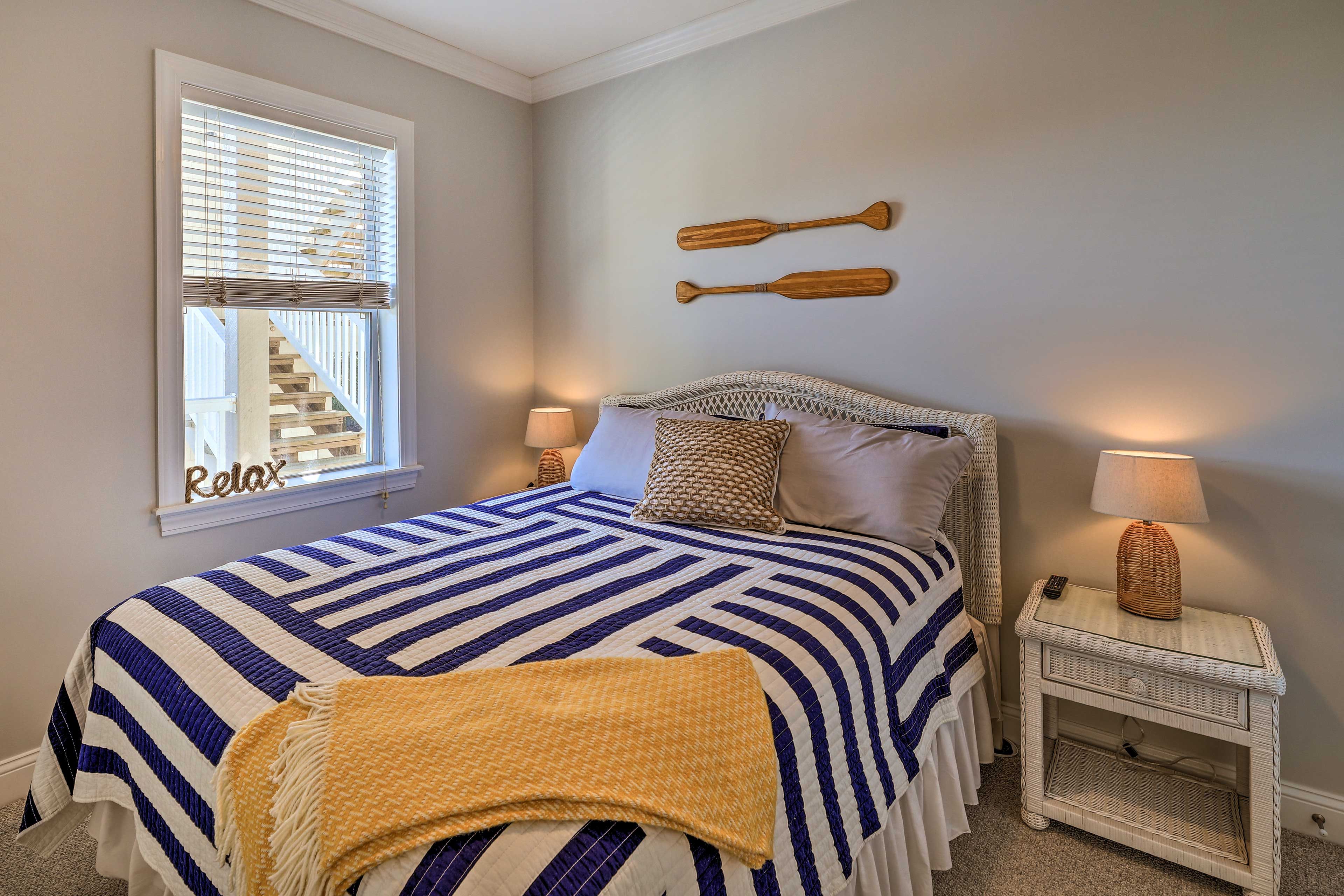 Bedroom 2 | Queen Bed