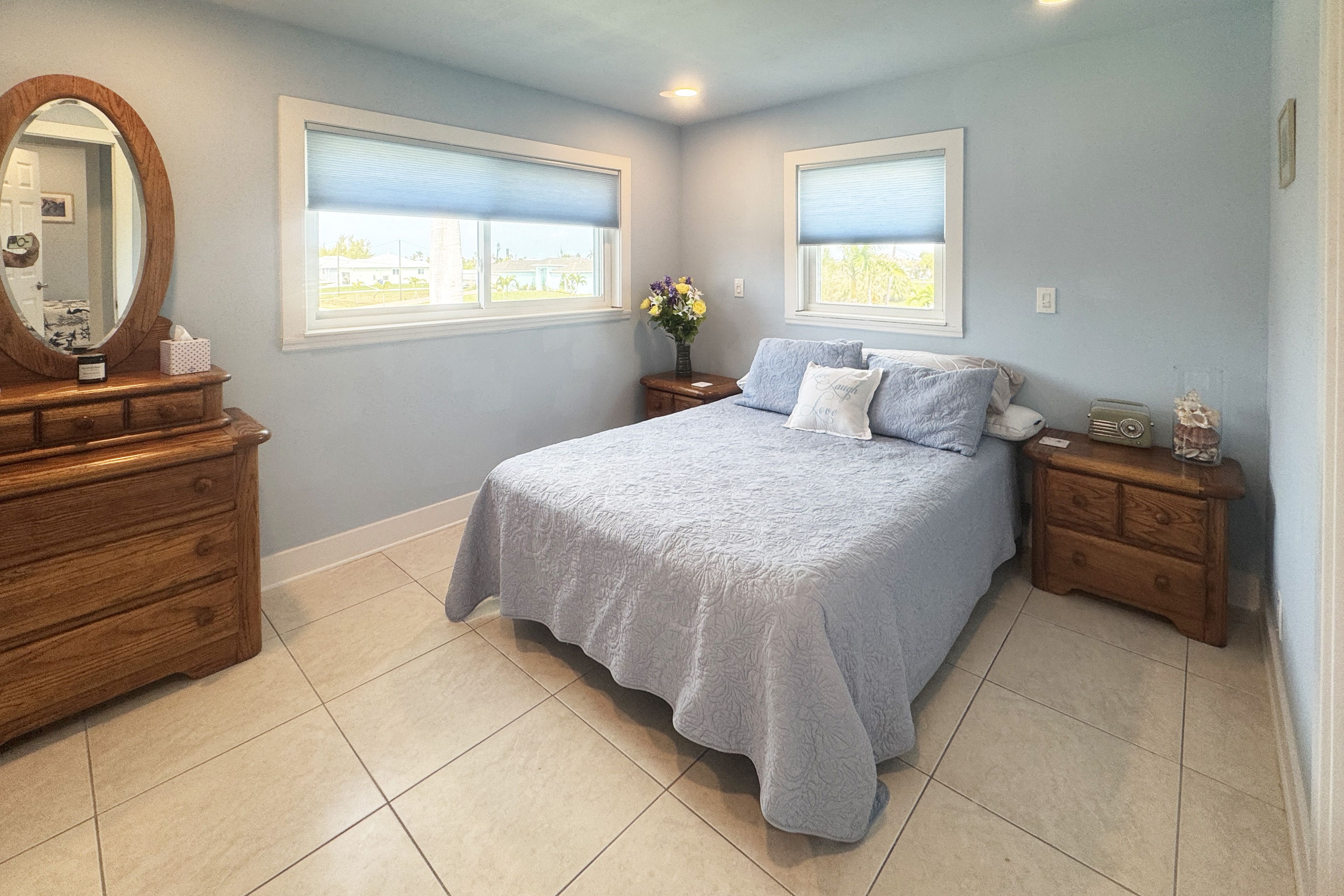 Bedroom 2 | Queen Bed