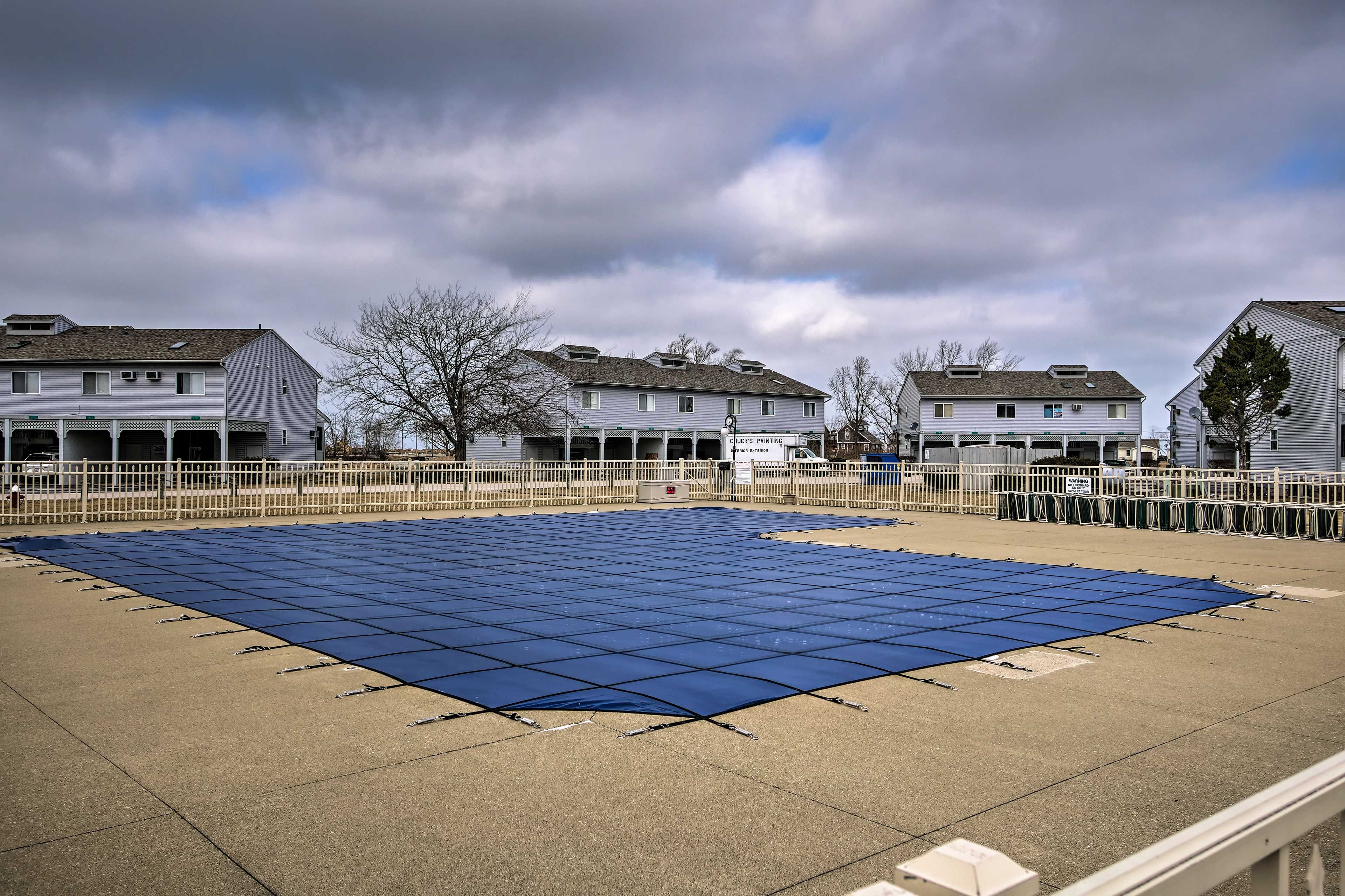 Community Amenities | Seasonal Outdoor Pool