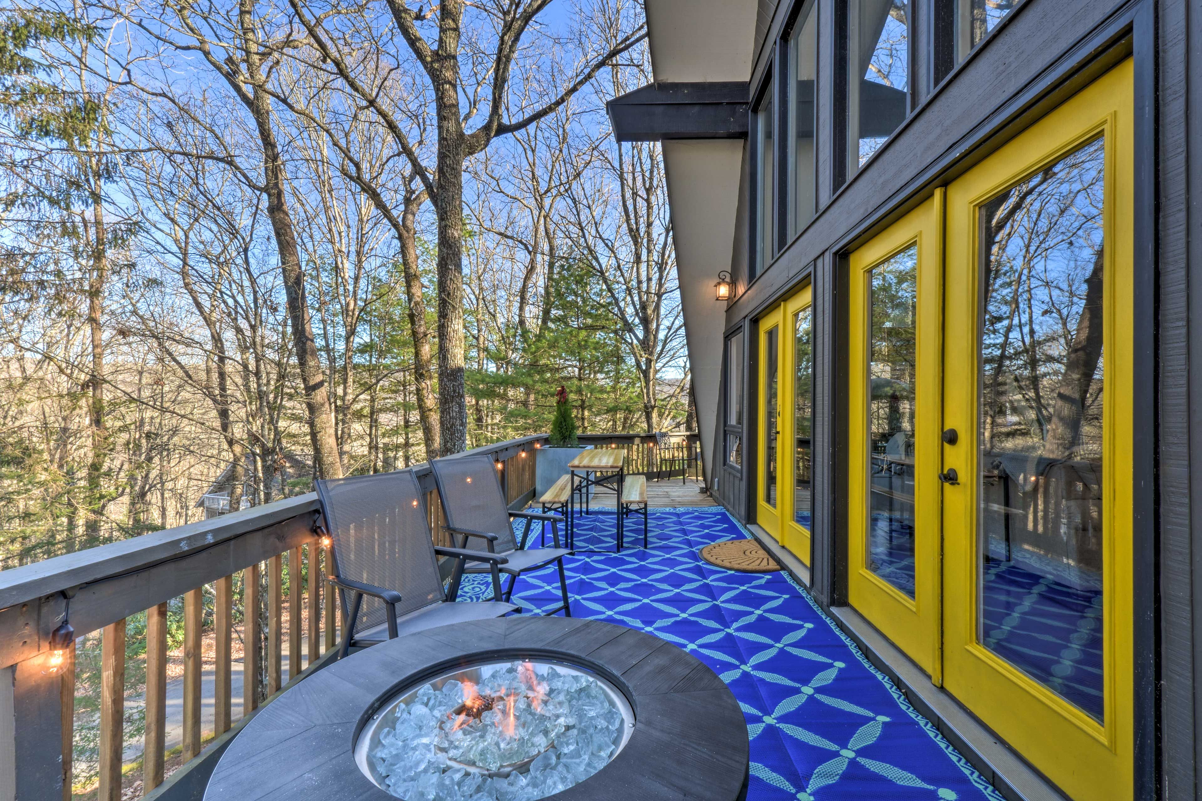 Upper Deck | Gas Fire Pit