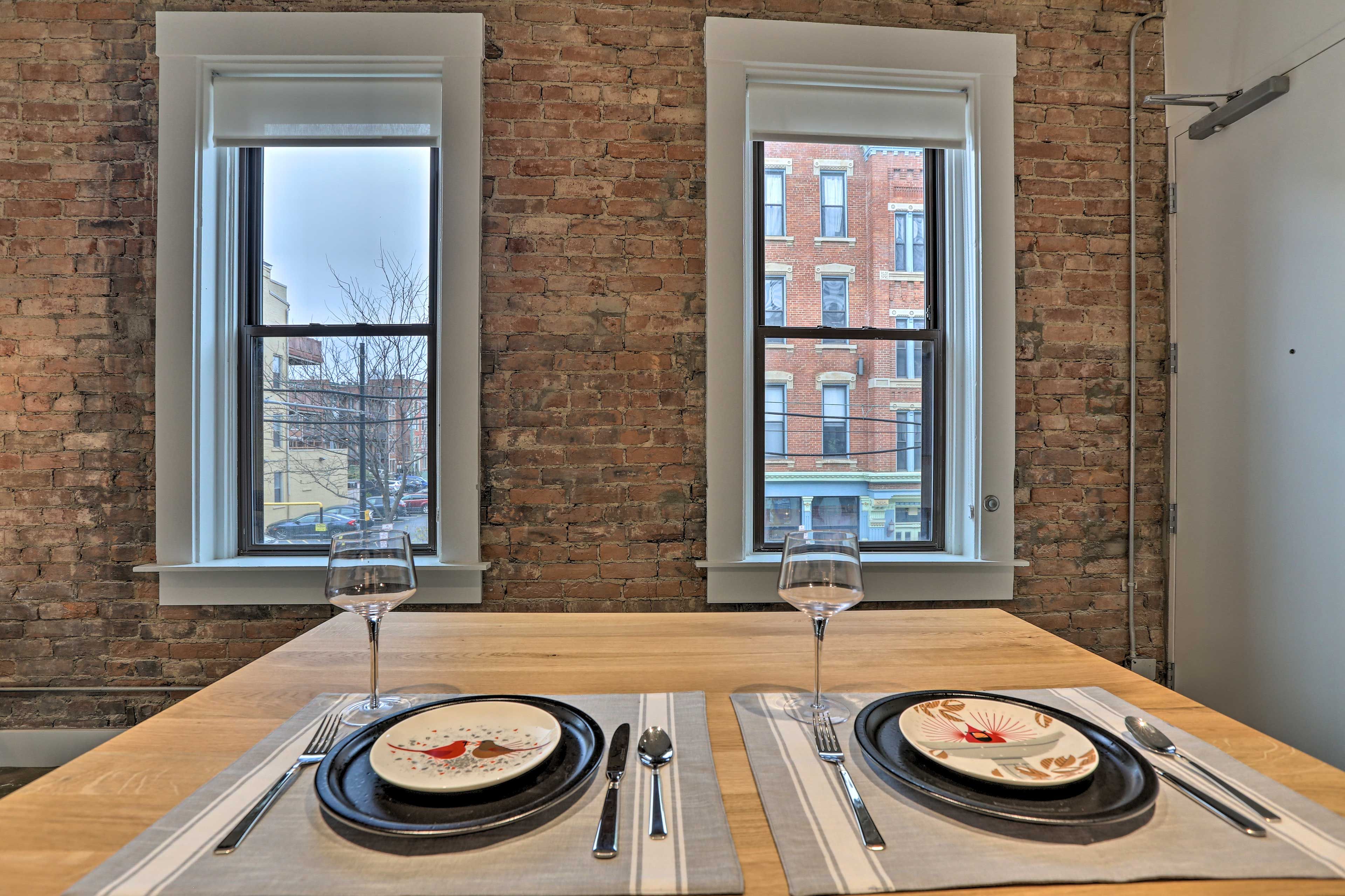 Dining | Dishware & Flatware Provided