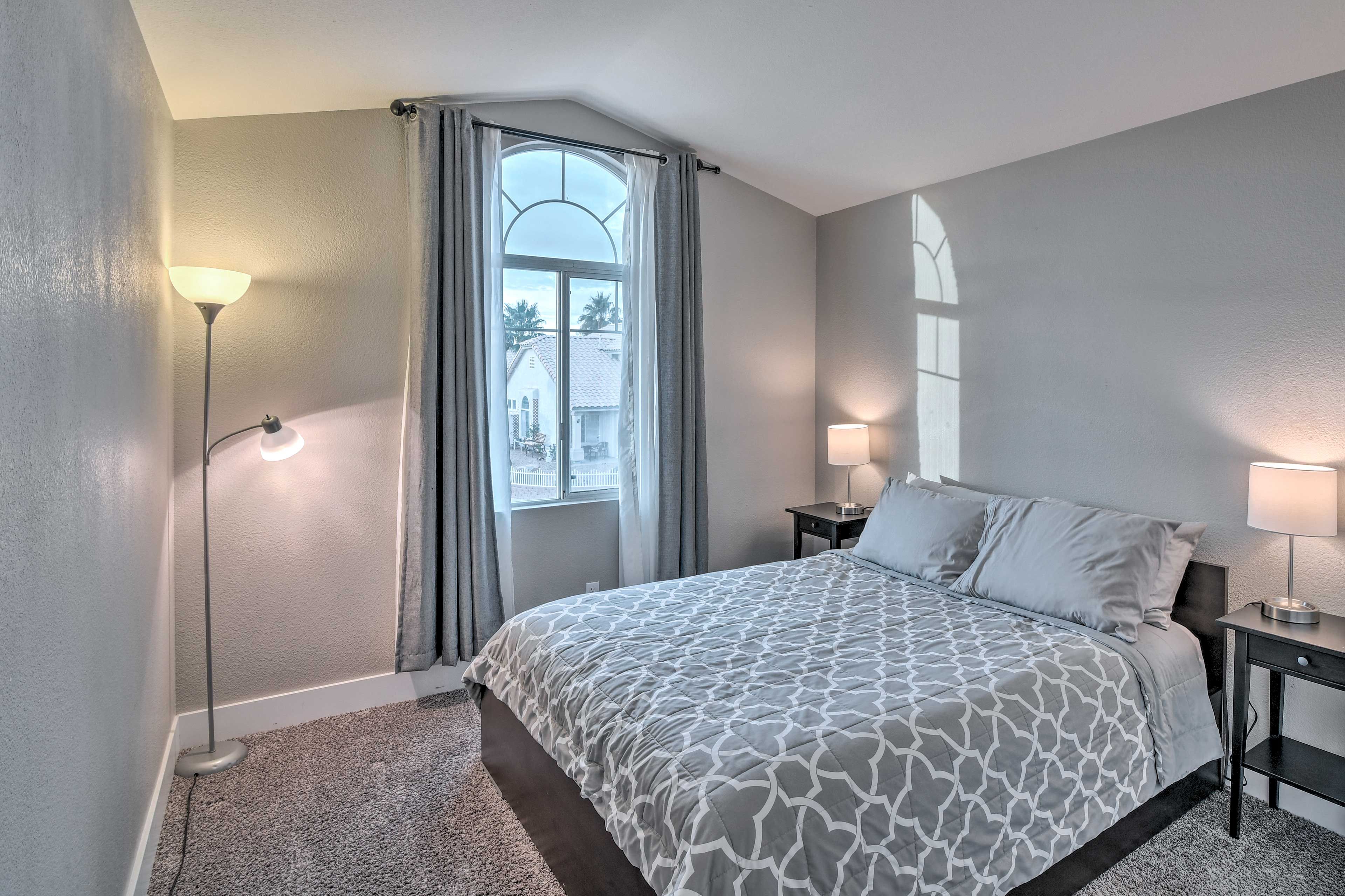 Bedroom 3 | Queen Bed