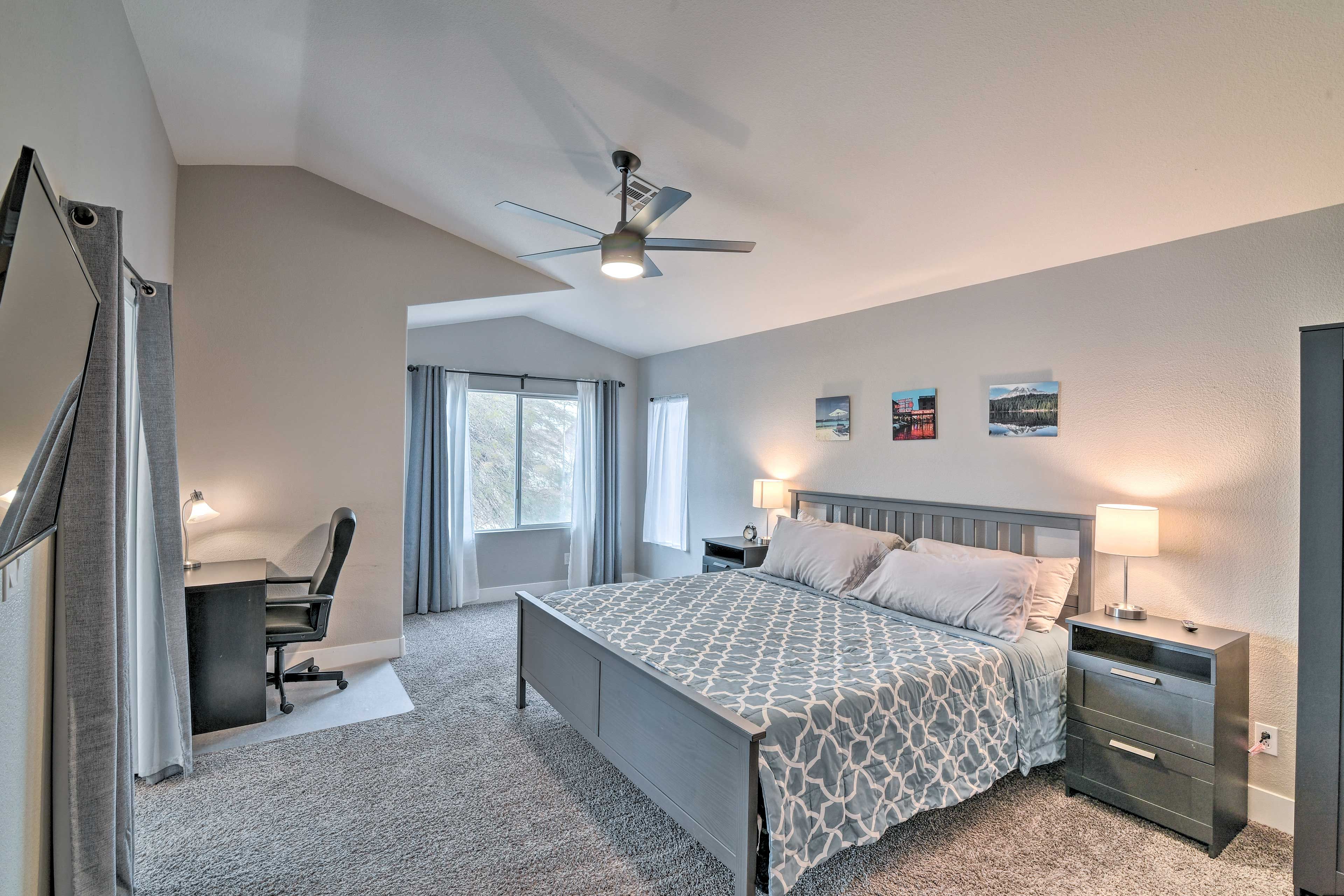Bedroom 1 | King Bed | En-Suite Bathroom | Desk