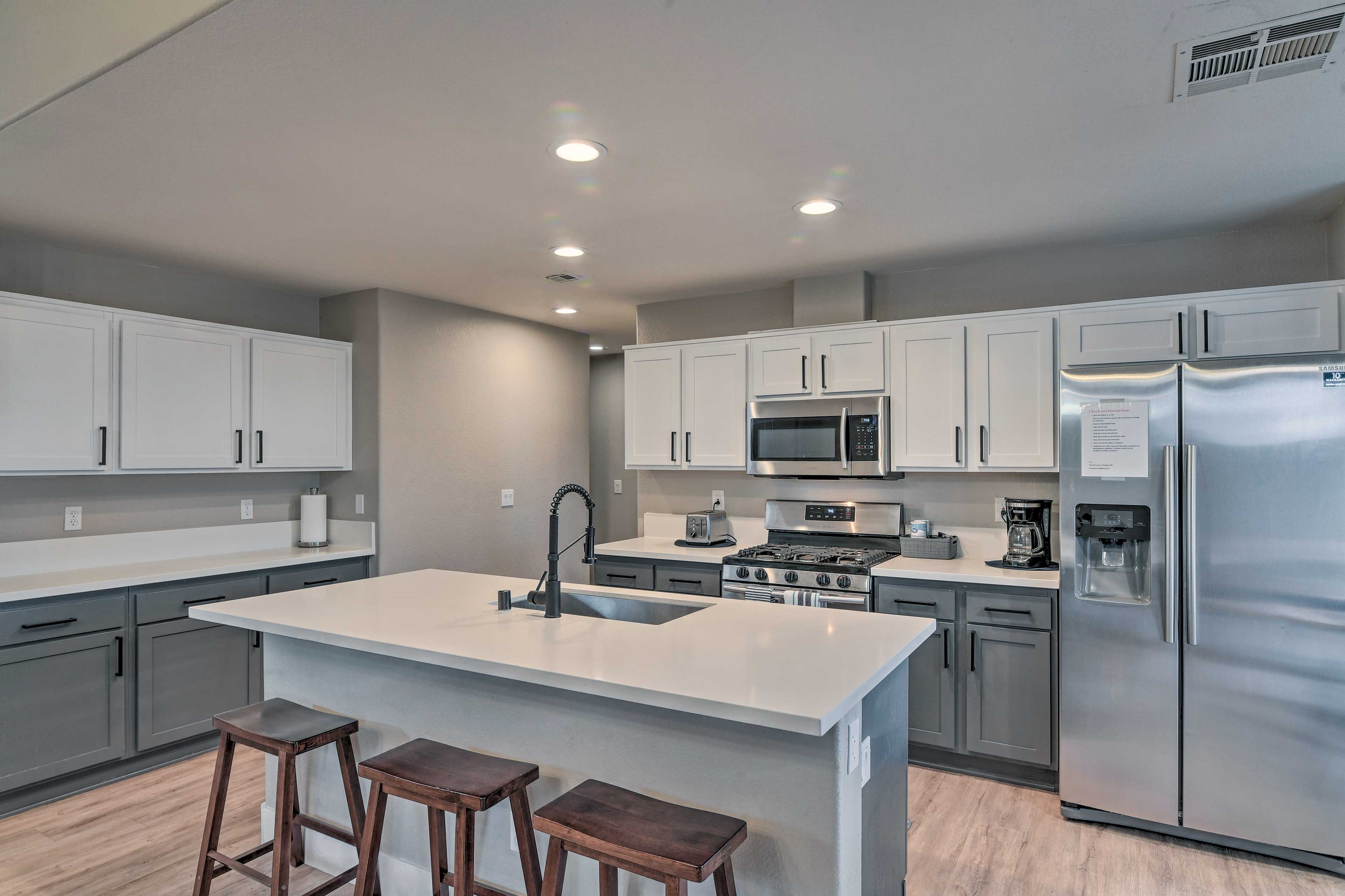 Kitchen | Drip Coffee Maker | Toaster | Microwave