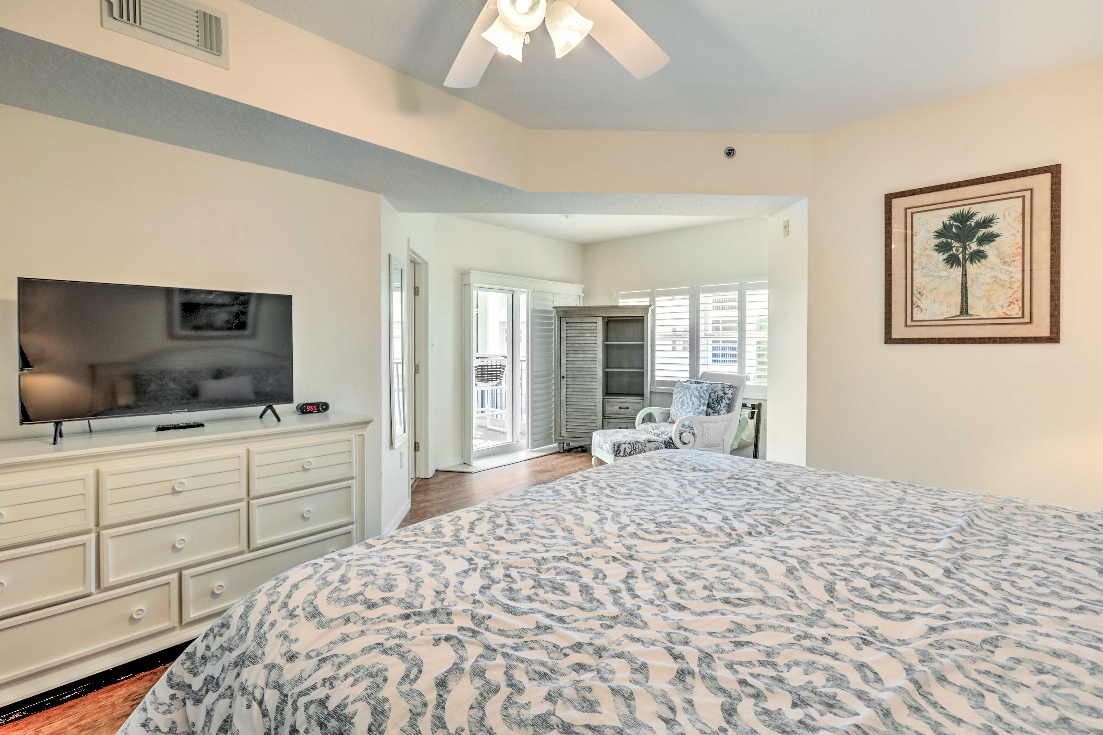 Bedroom 1 | Cable TV