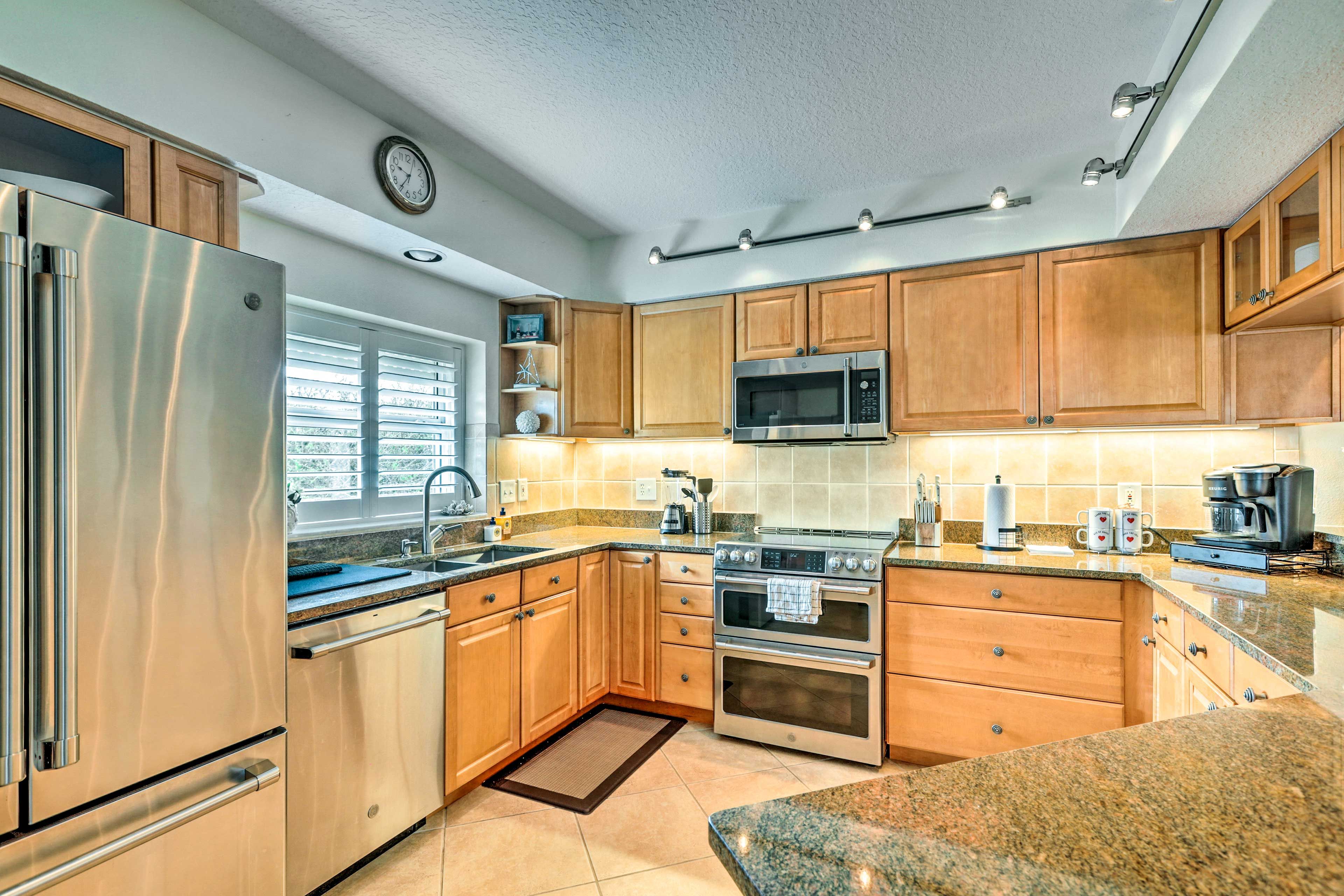 Kitchen | Stainless Steel Appliances | Dual-Action Coffee Maker