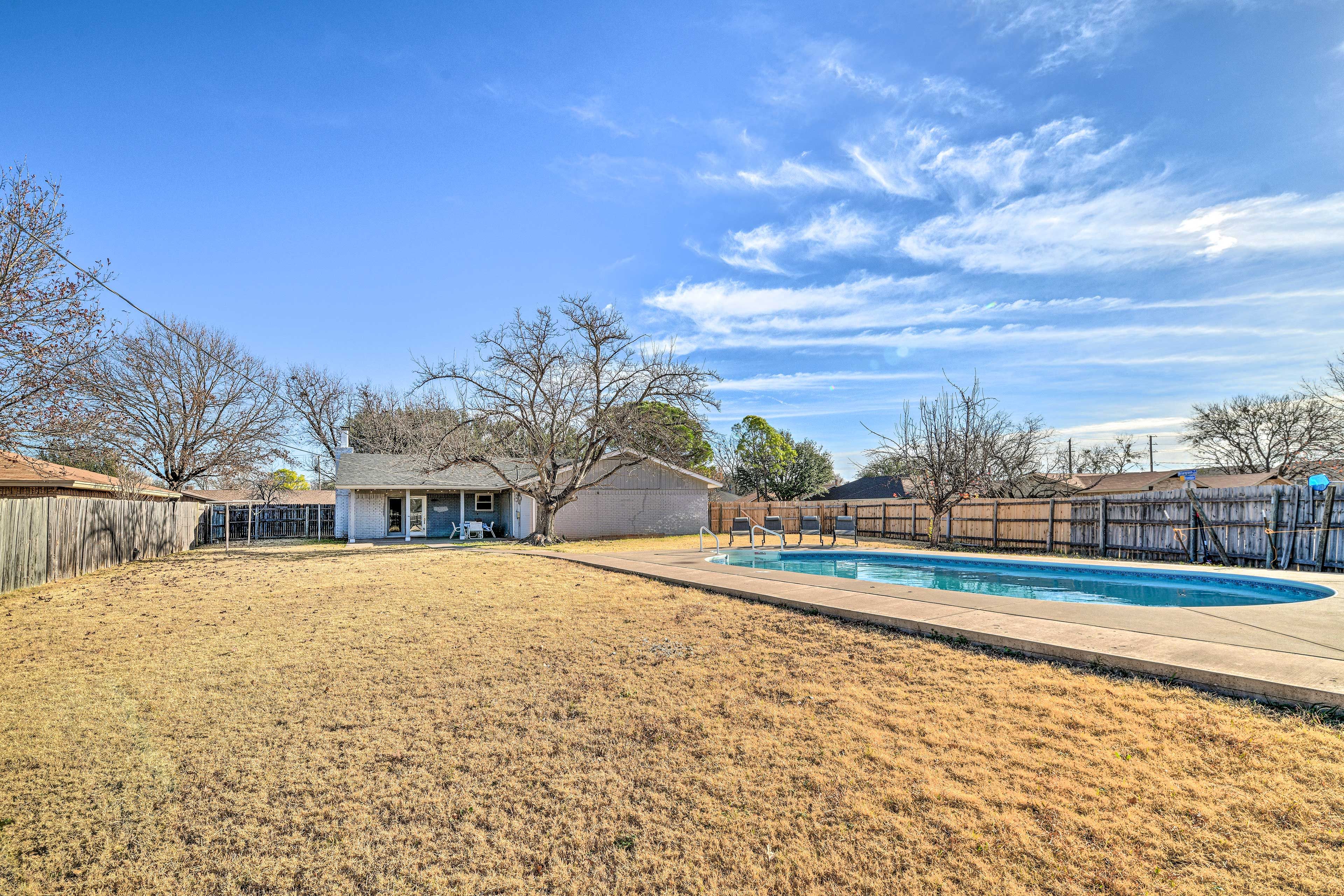 Fenced-In Yard