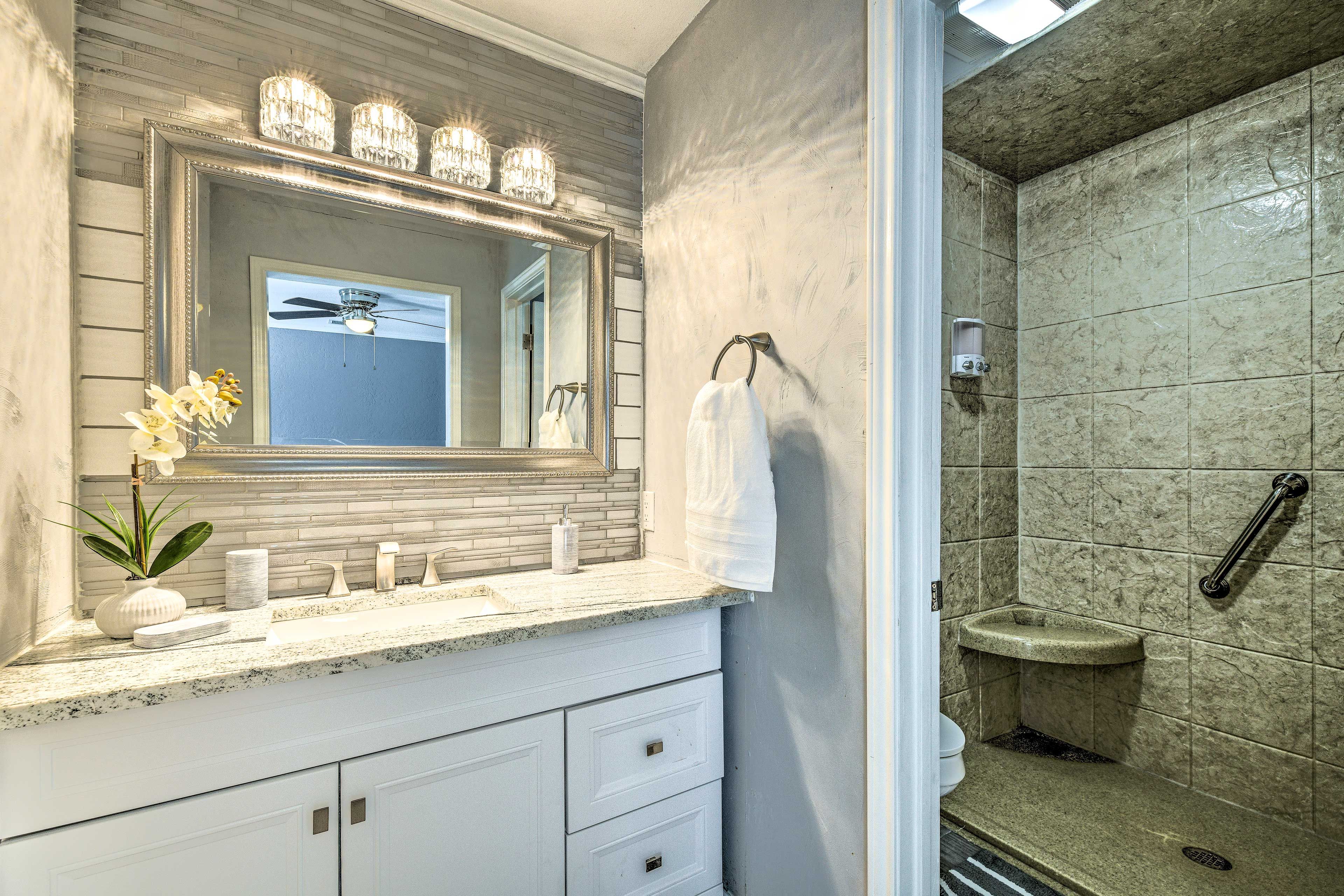 En-Suite Bathroom | Complimentary Toiletries