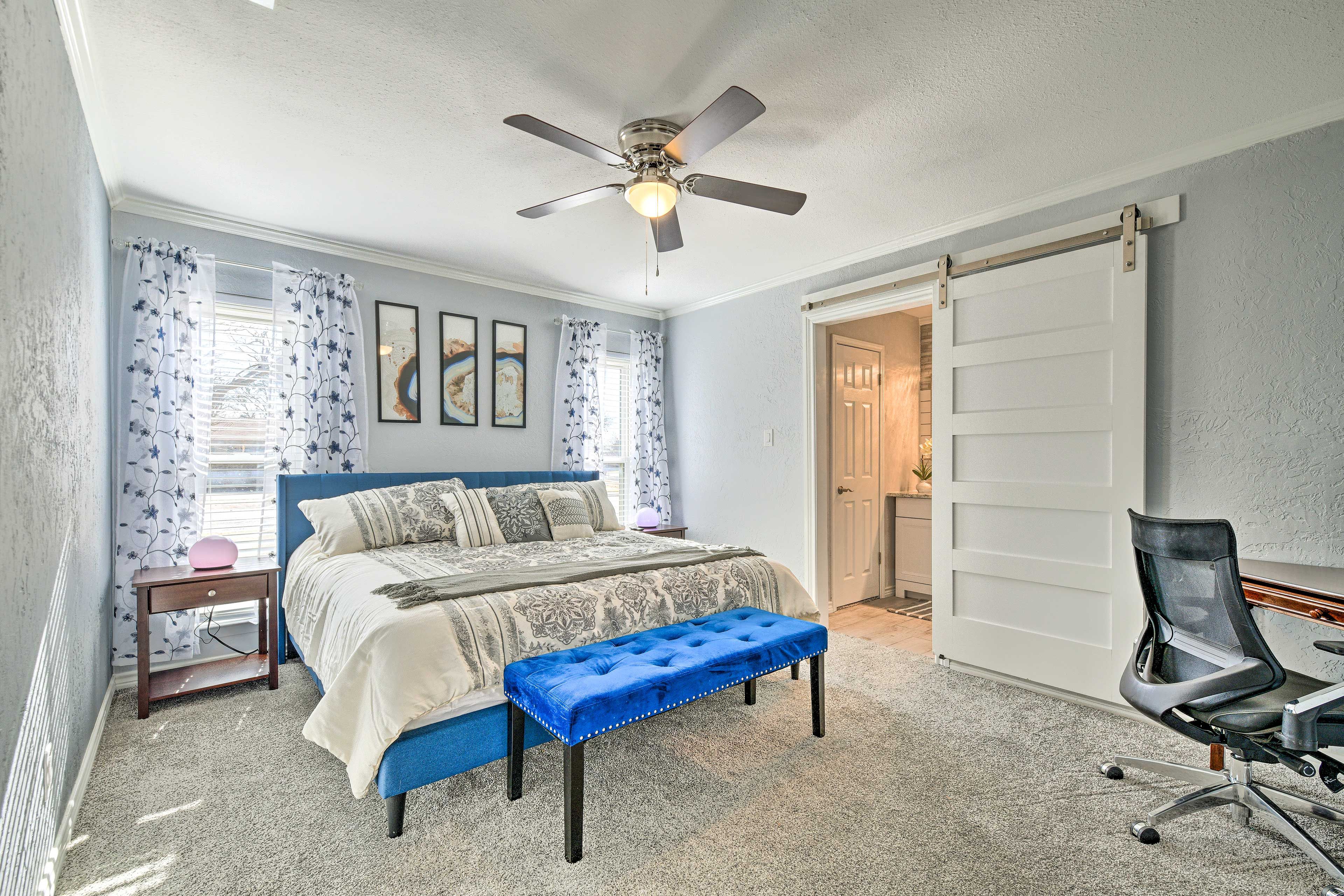 Bedroom 1 | King Bed