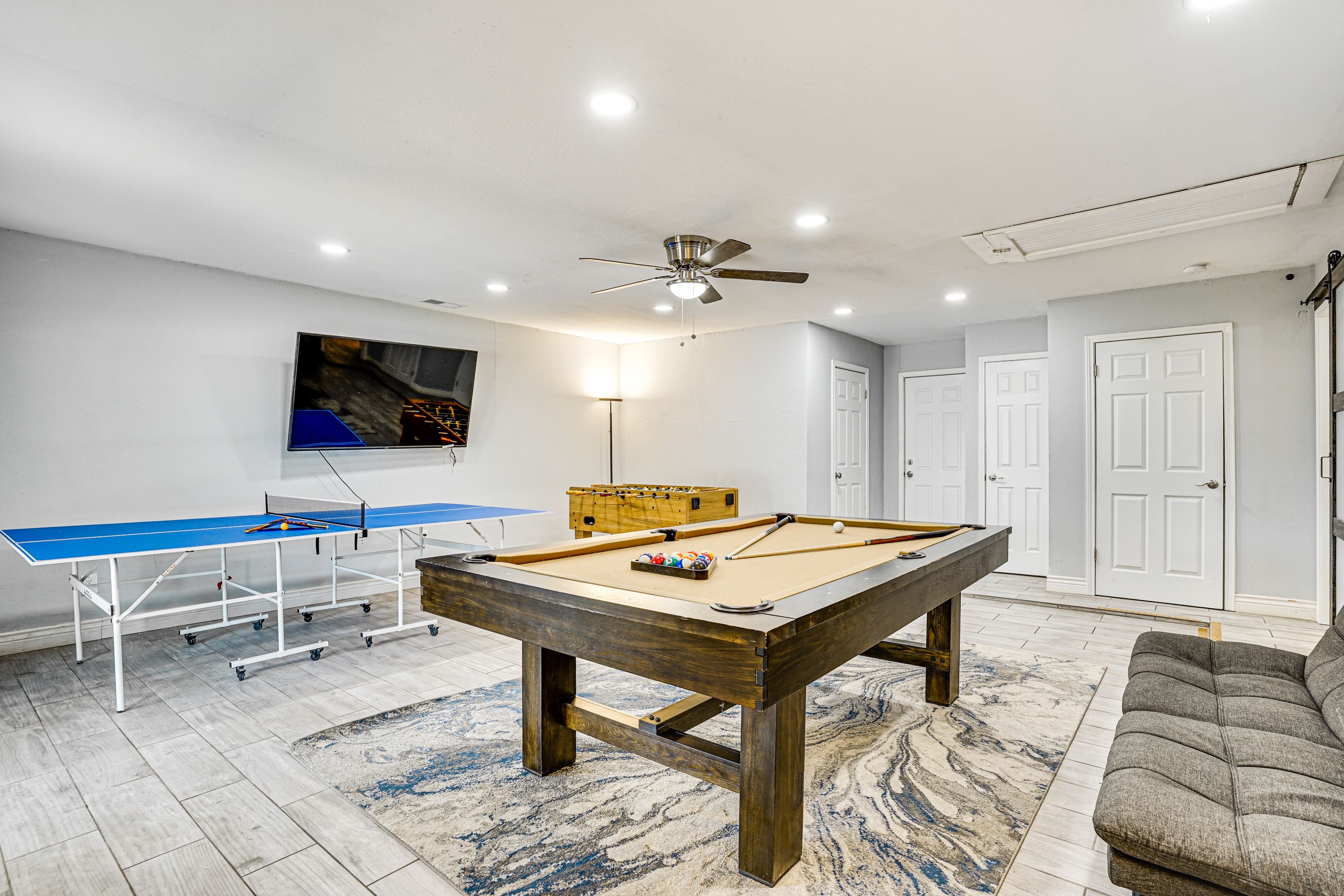 Game Room | Full Futon | Ping Pong, Pool & Foosball Tables