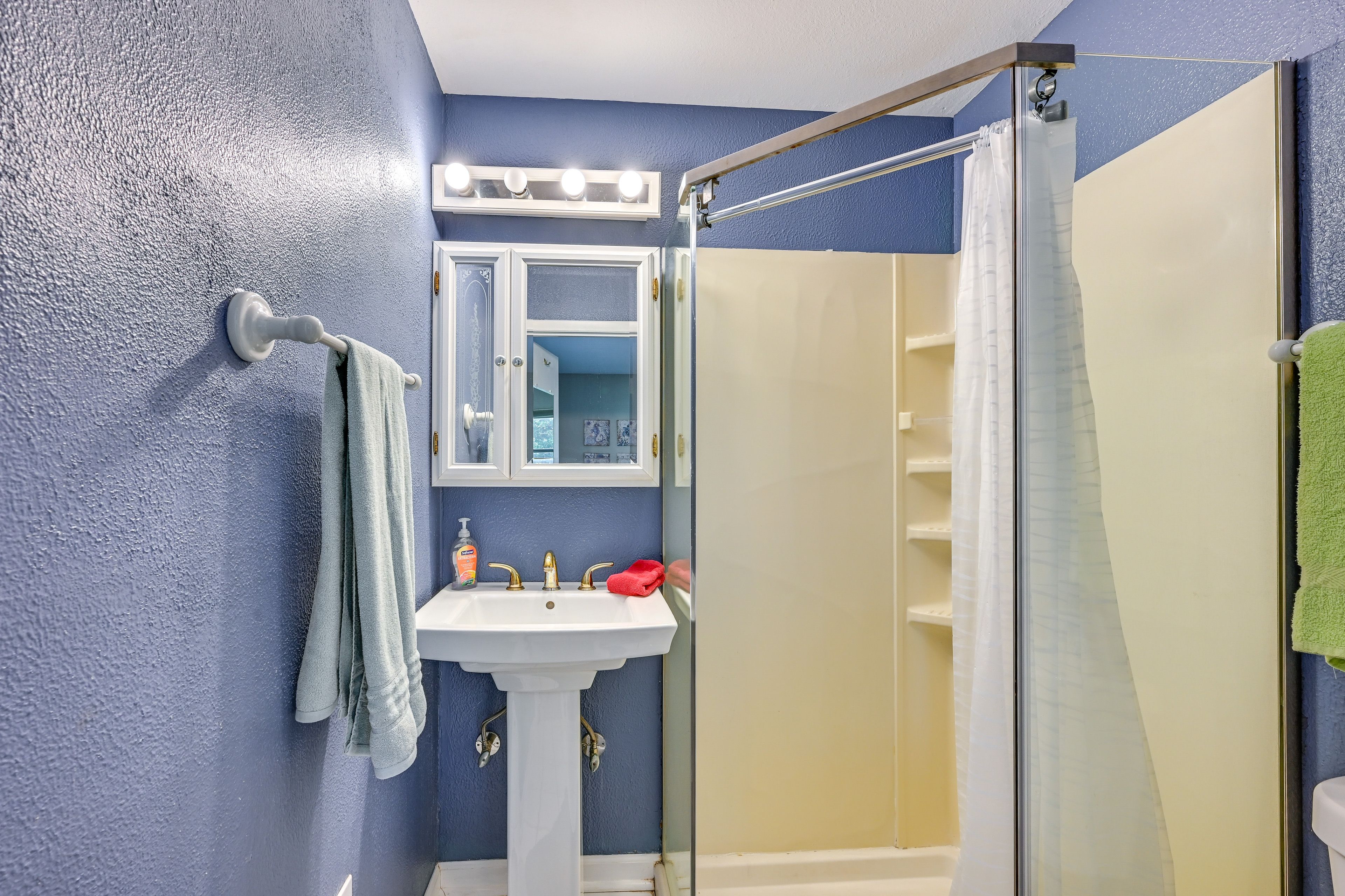 Full Bathroom | Walk-In Shower