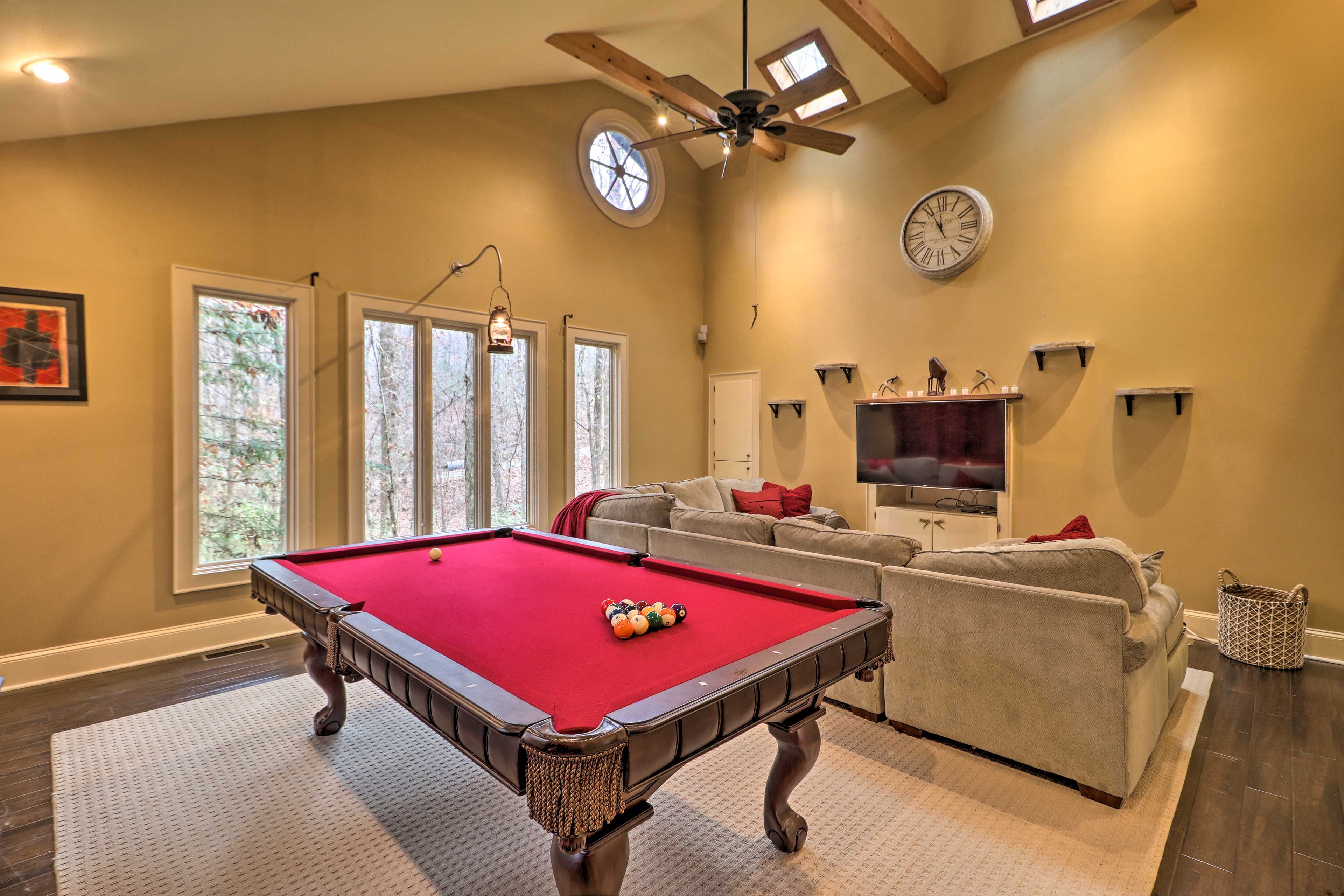 Family Room | 1st Floor | Smart TV w/ Cable