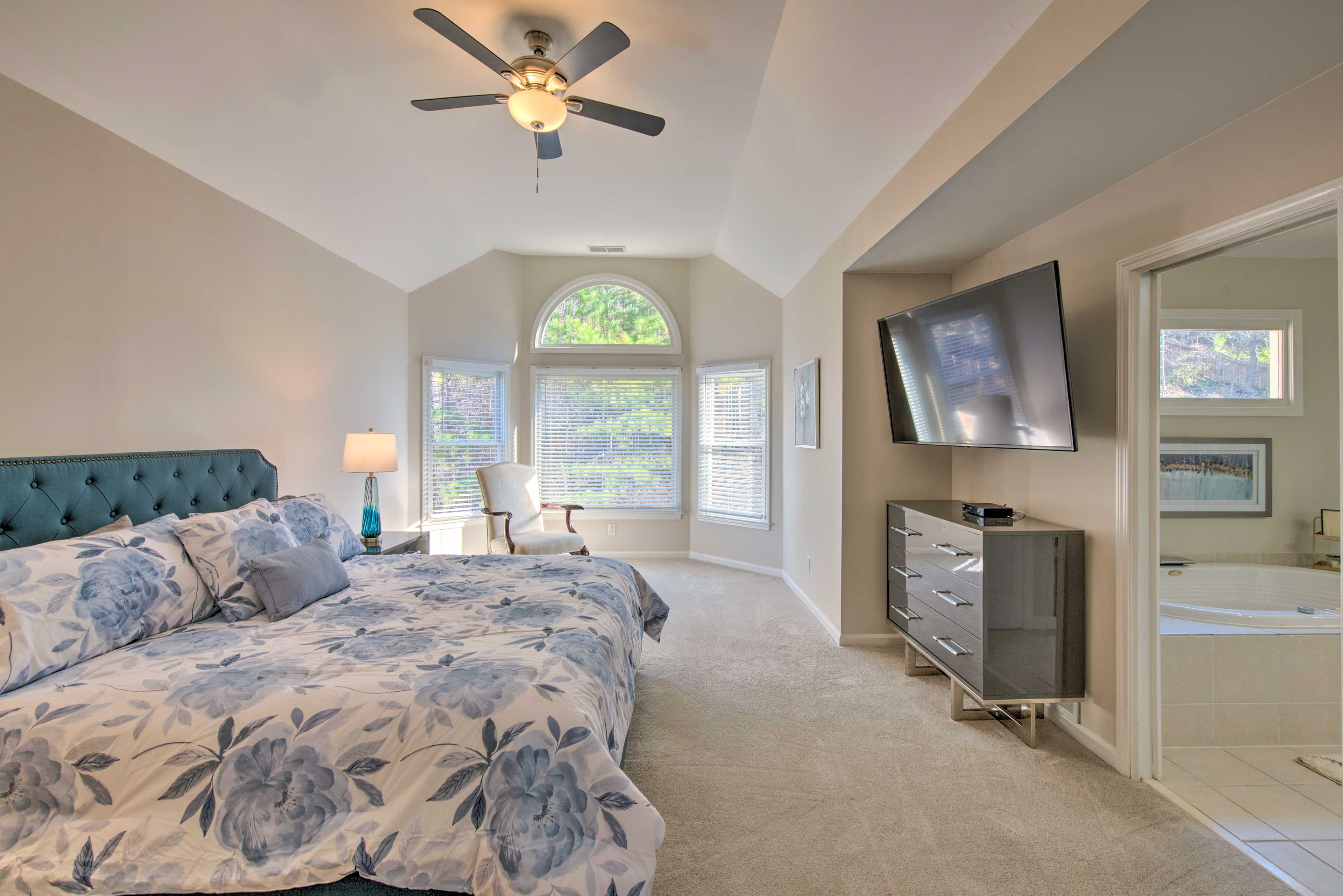 Bedroom 1 | 2nd Floor | King Bed
