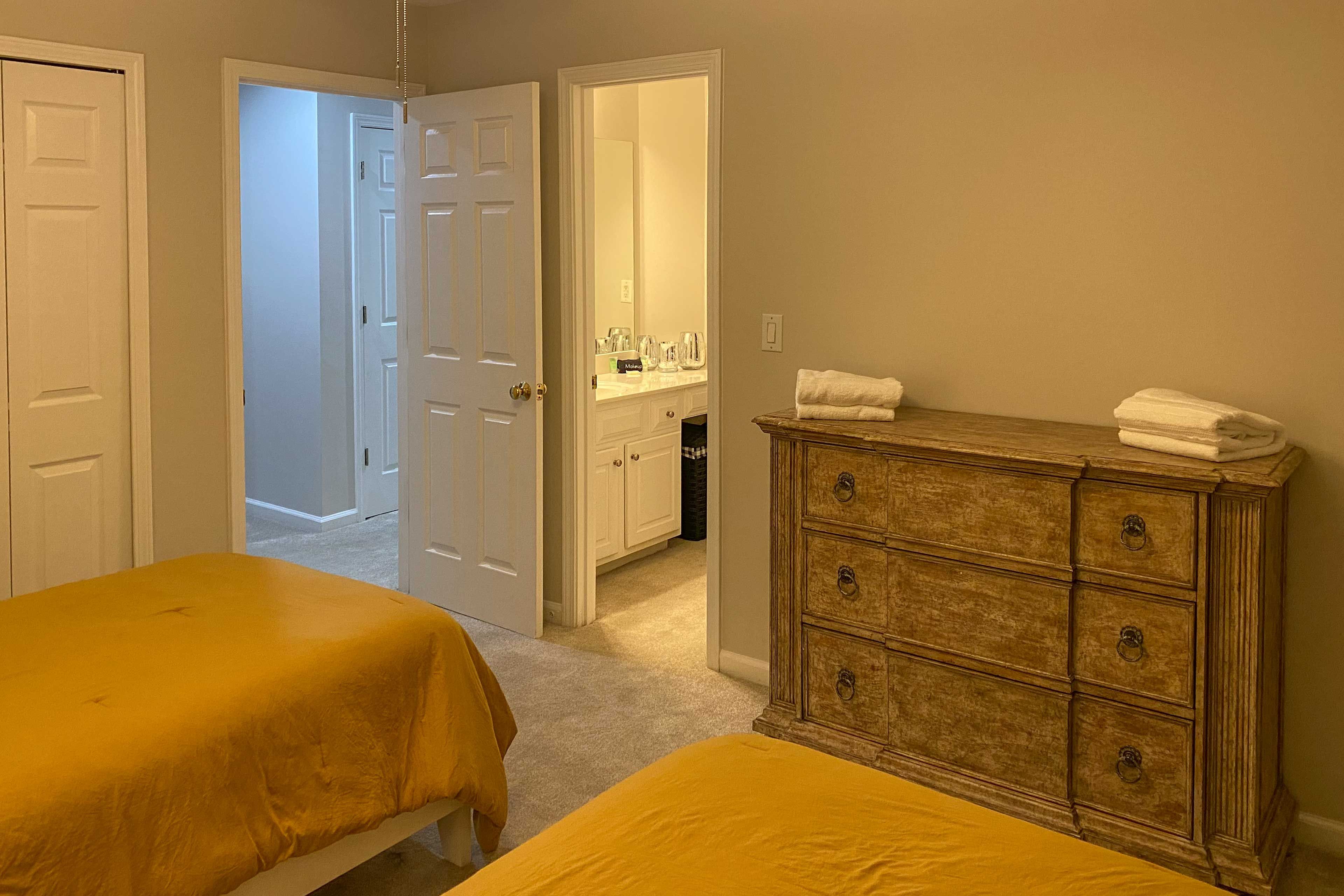Bedroom 4 | Crib